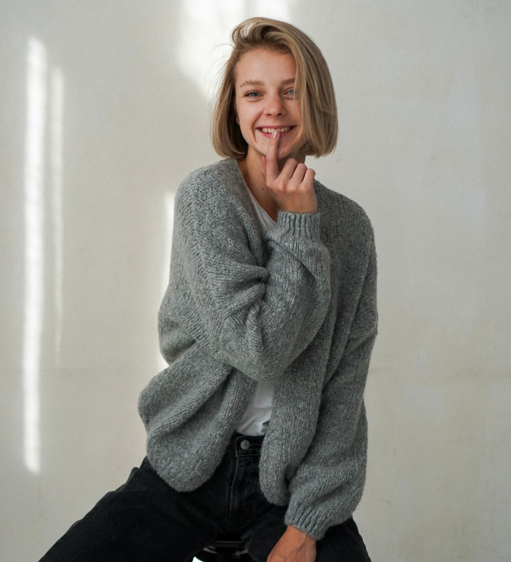 ASTRID Wełniany sweter damski z wełny i moheru - szary