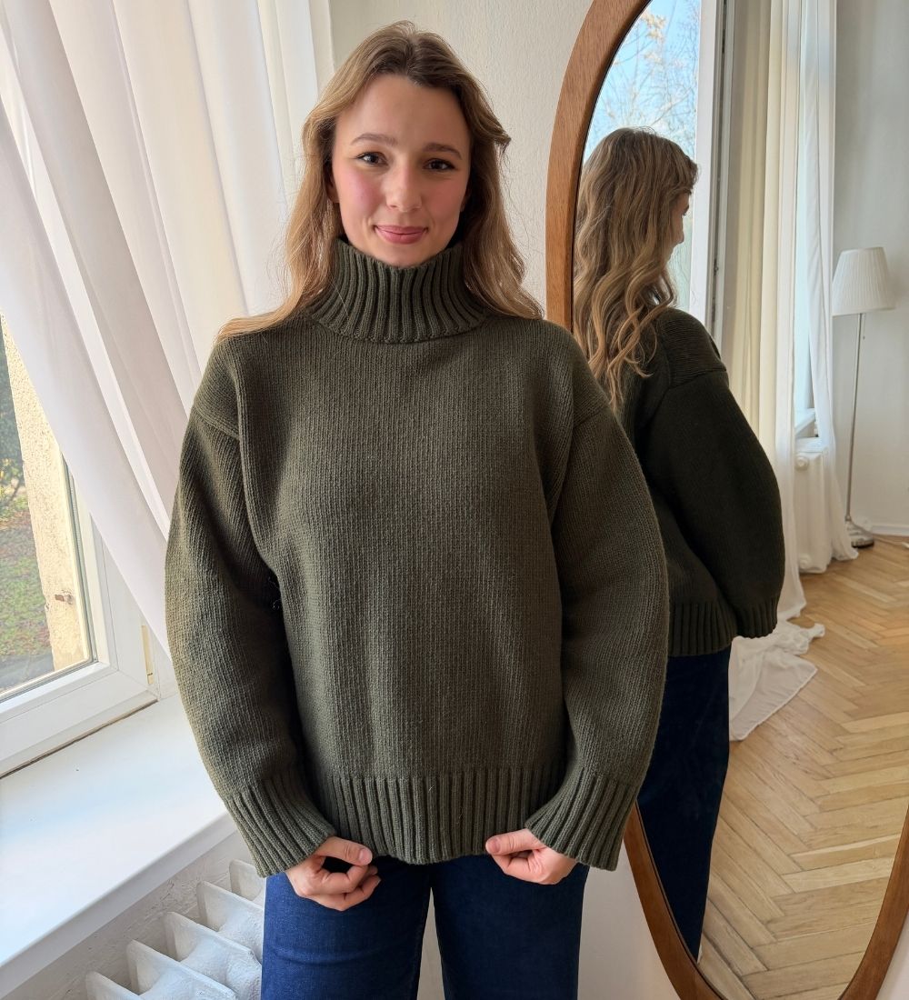 NOLLA Sweter z wełny merynos o grubym splocie - oliwkowy