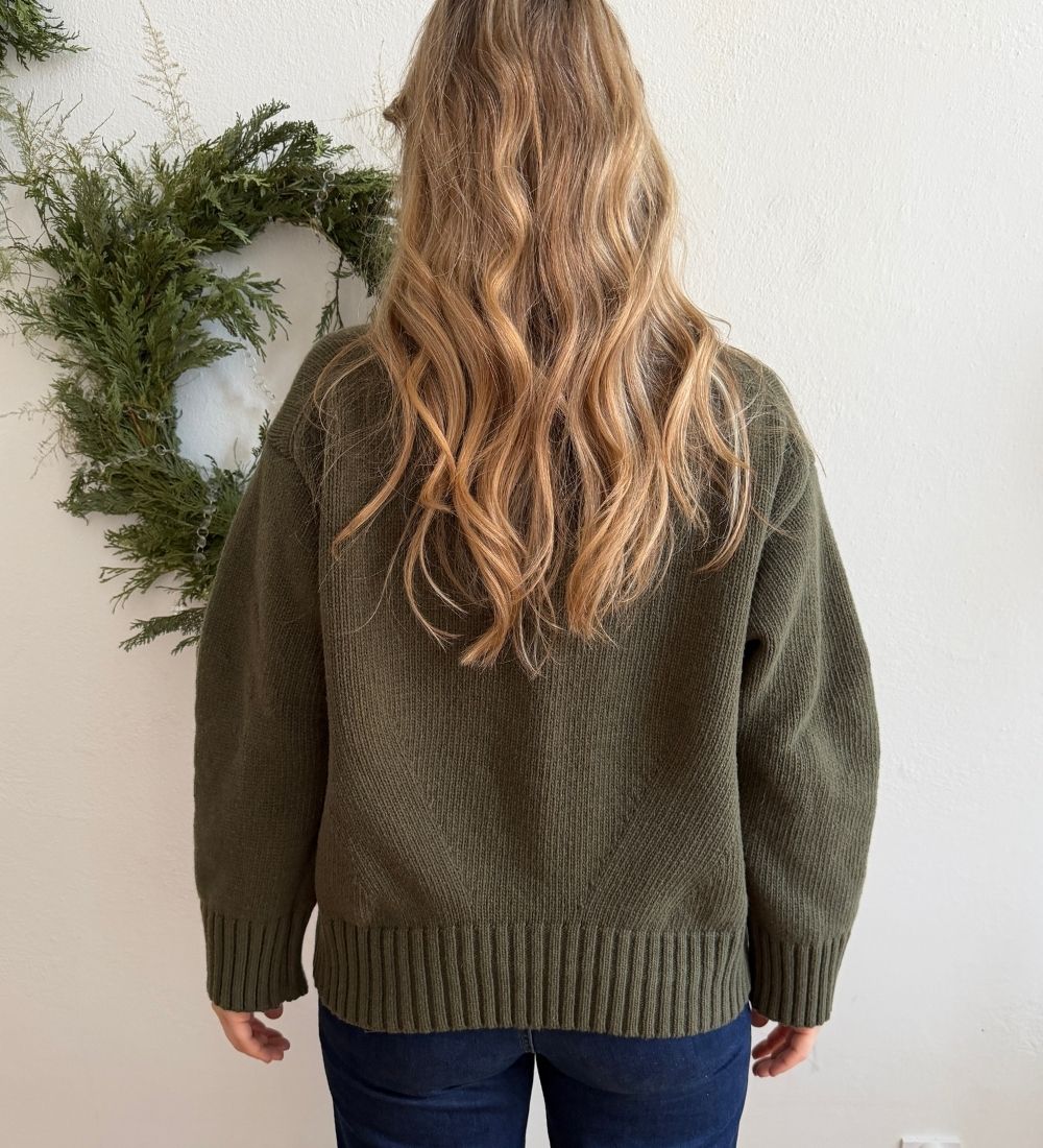 NOLLA Sweter z wełny merynos o grubym splocie - oliwkowy