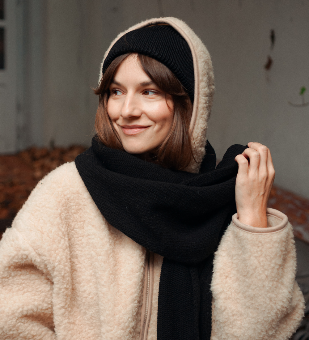 FREYA Szal dziany z wełny merynosa - czarny