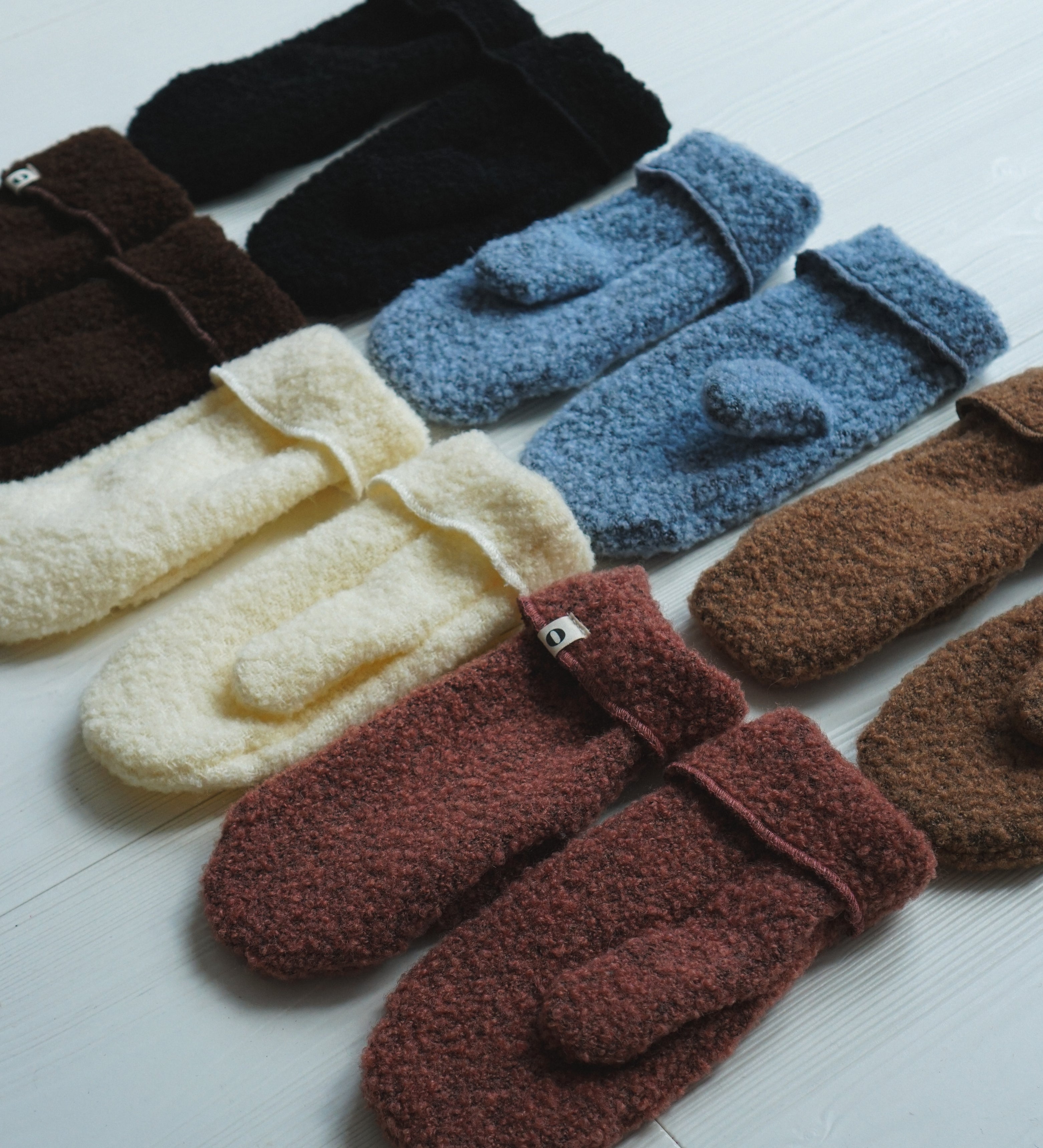 SKY Rękawiczki z wełny boucle - ecru