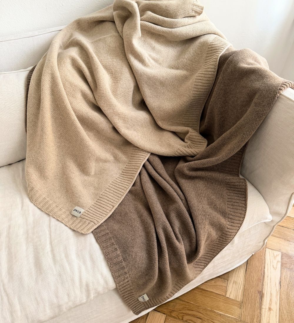 DEMETER Koc z merynosa dziany klasyczny - jasny brąz