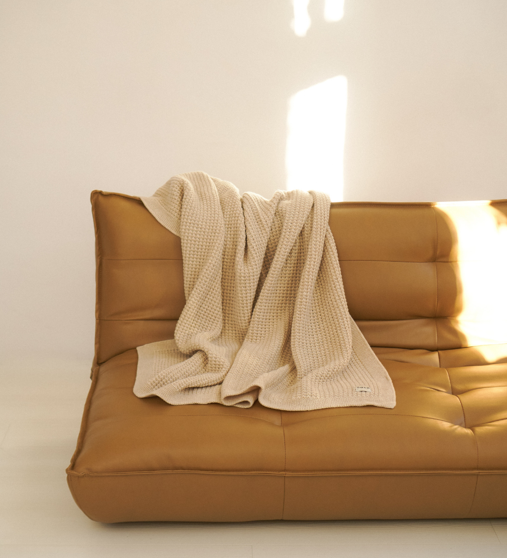 REA Koc z merynosa dziany wzór wafel - beżowy