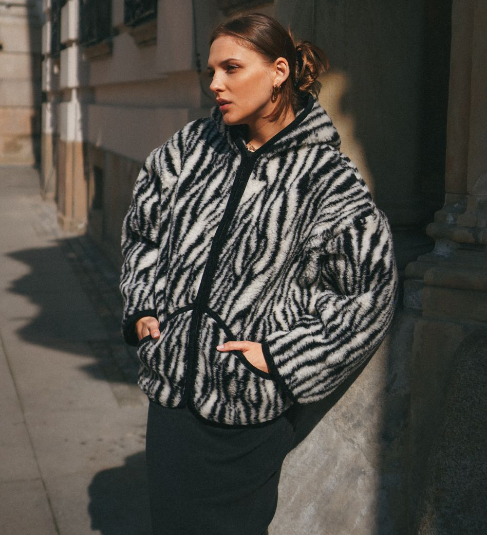 MIŚ Wełniana kurtka/bluza z kapturem - zebra