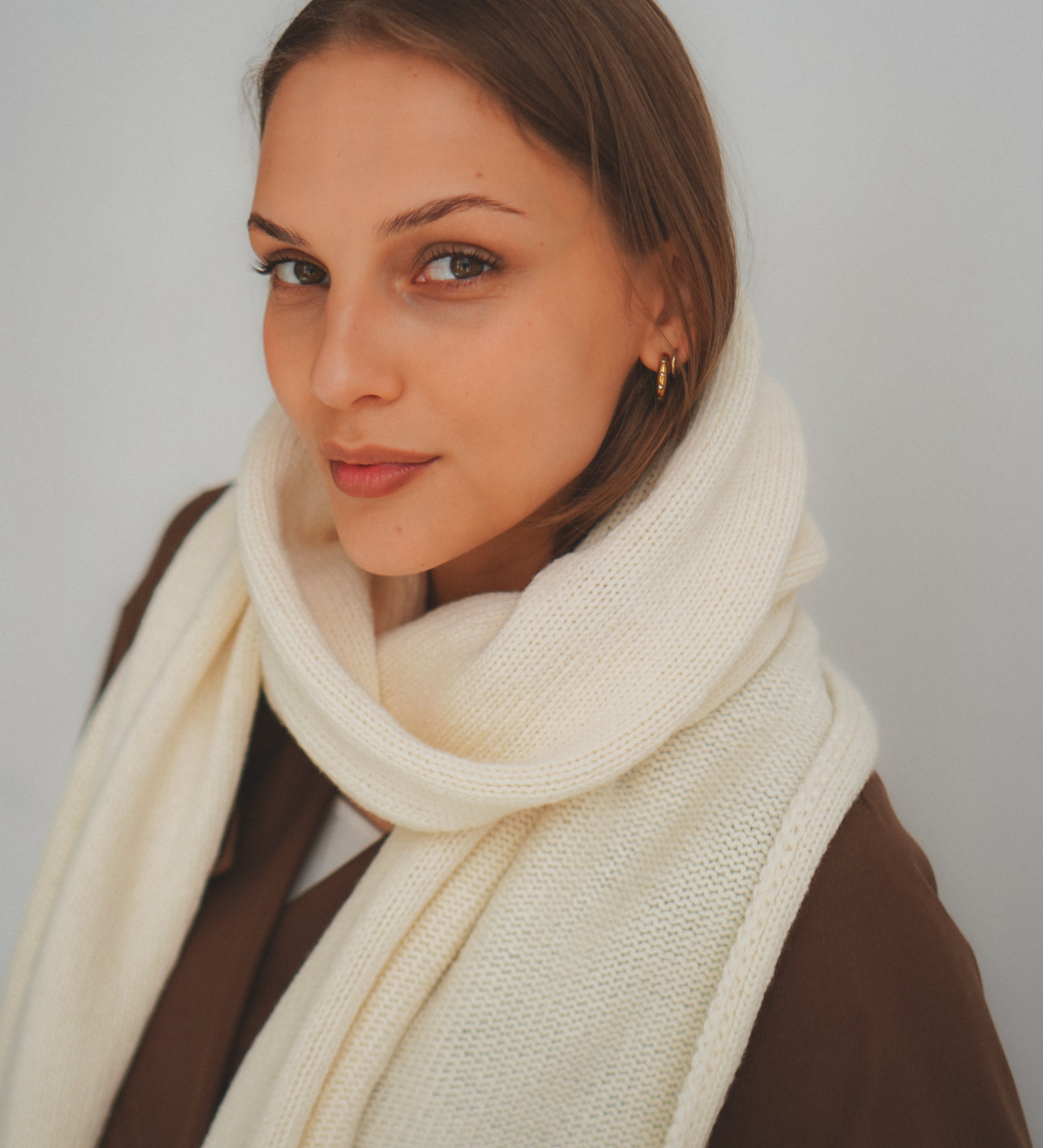 FREYA Szal dziany z wełny merynosa - ecru