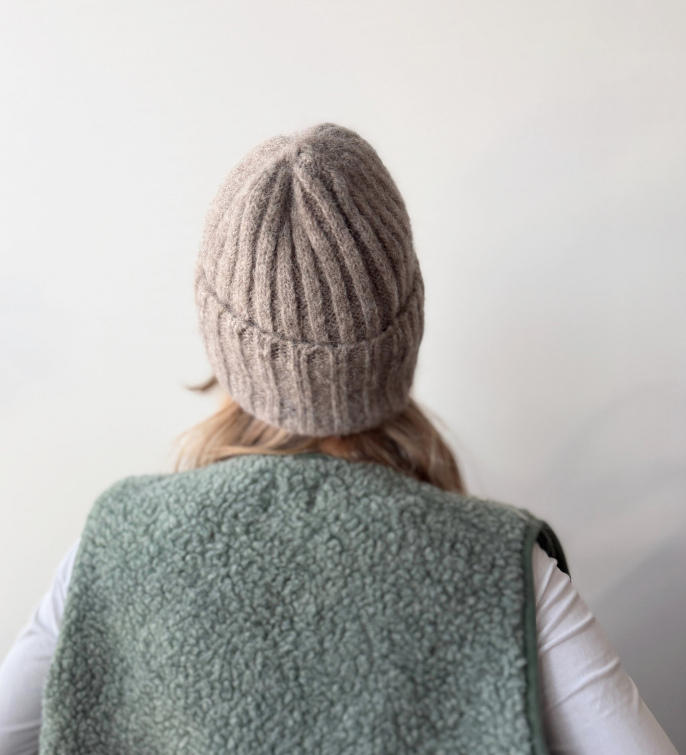 SNUGG Czapka with alpaca wool - beige