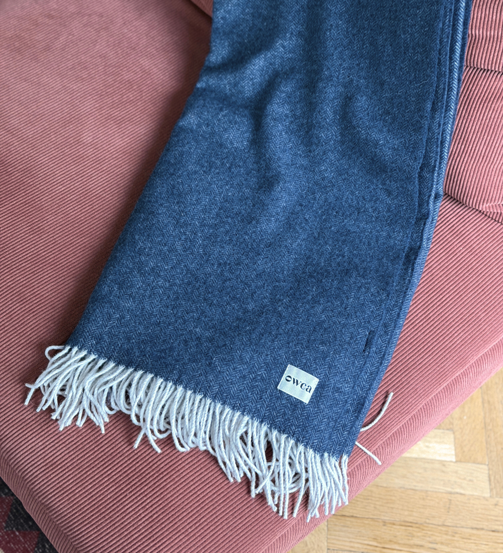 EOS merino wool blanket with fringe herringbone - navy