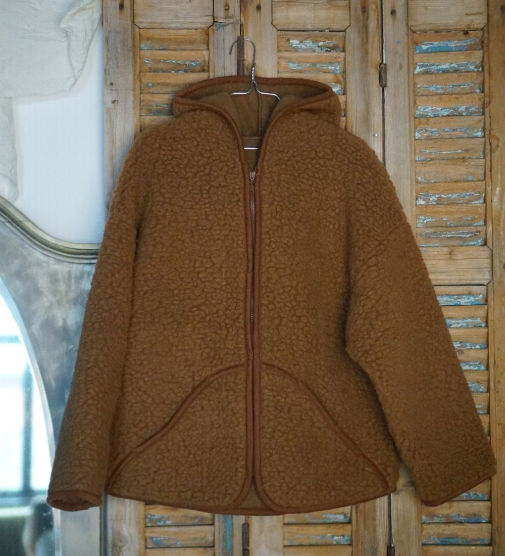 Ciepła bluza z kapturem z wełny brązowa