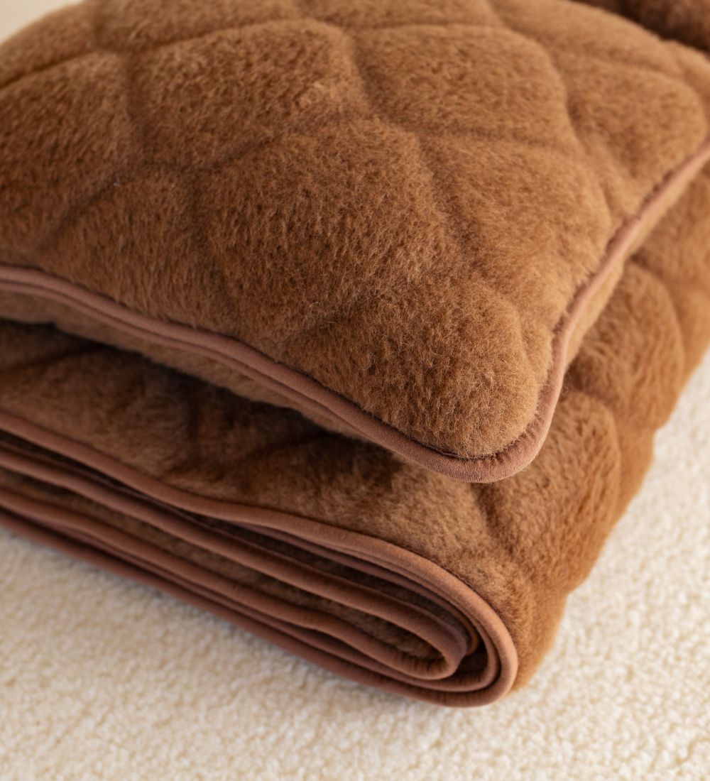 Wełniana poduszka – merynos i wielbłąd, kolor brązowy