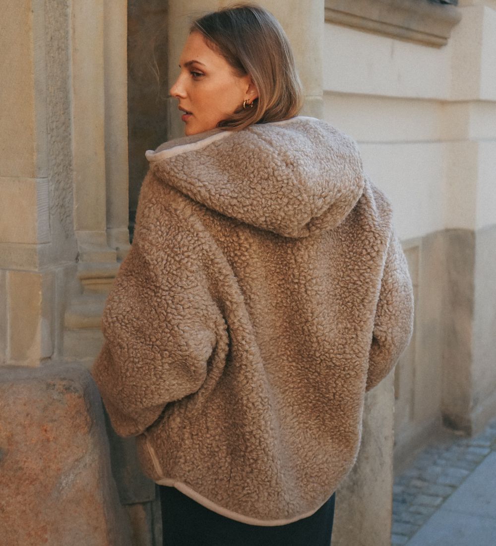 Kurtka bluza z kapturem z wełny dębowa