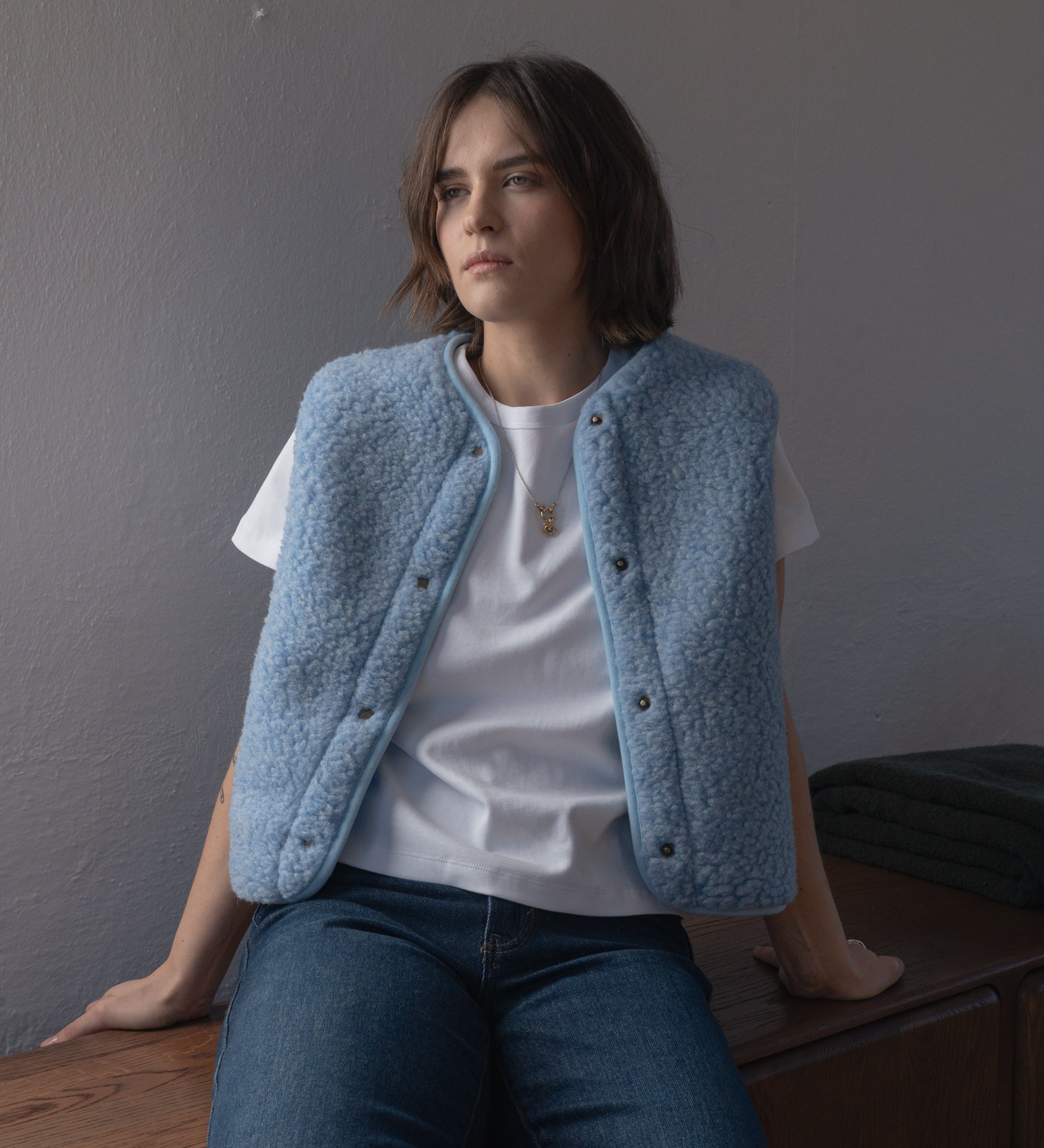 GAJA Zapinana kamizelka z wełny merino - błękitna