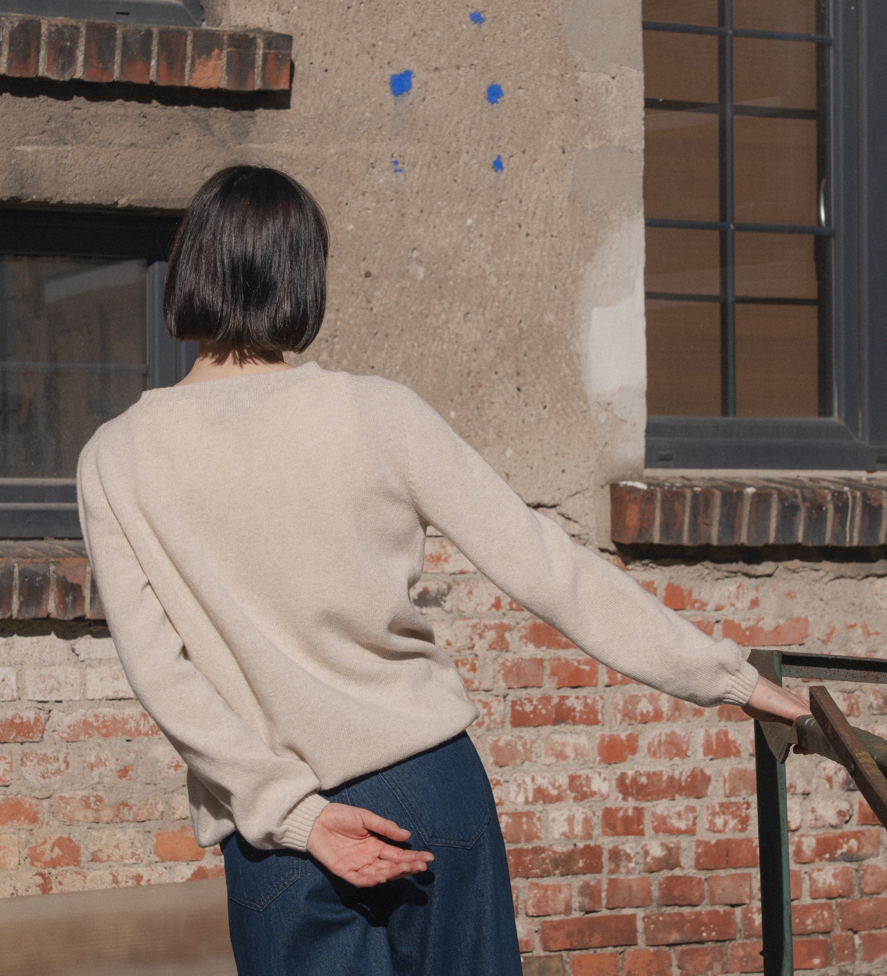 TYRA Klasyczny sweter z wełny merino - jasnobeżowy