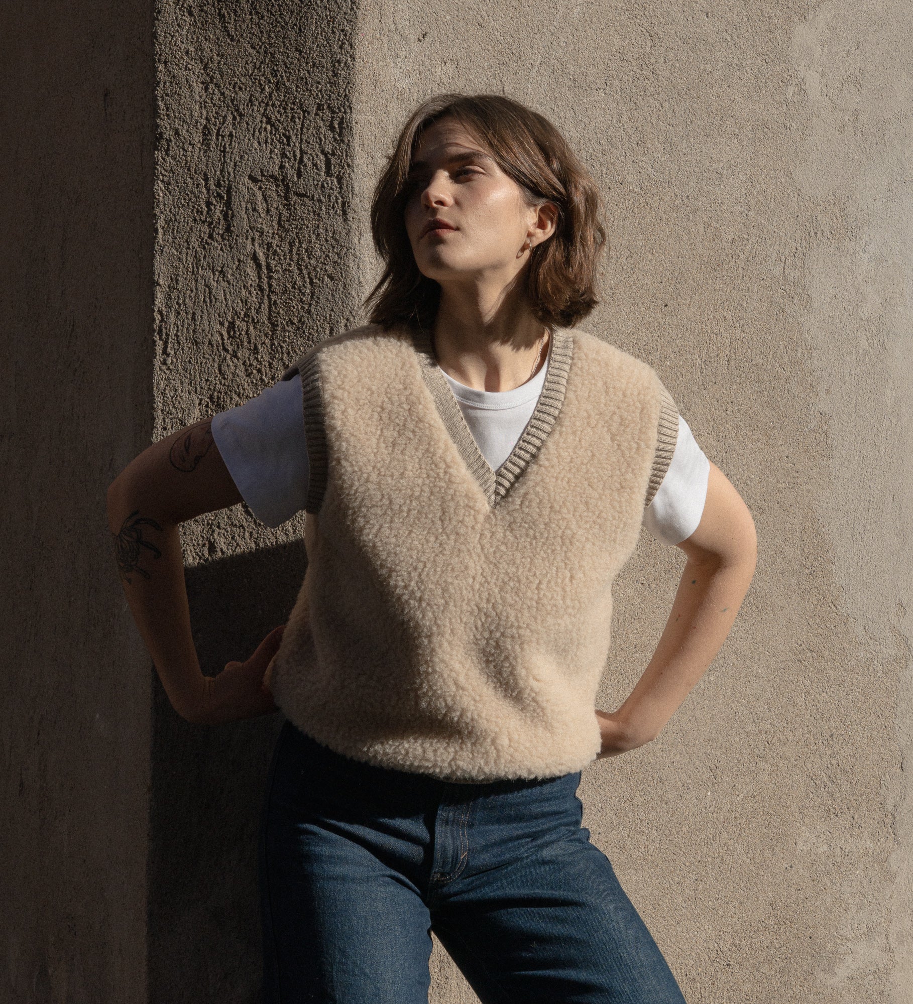 LUNA Kamizelka przez głowę z wełny merino - beżowa