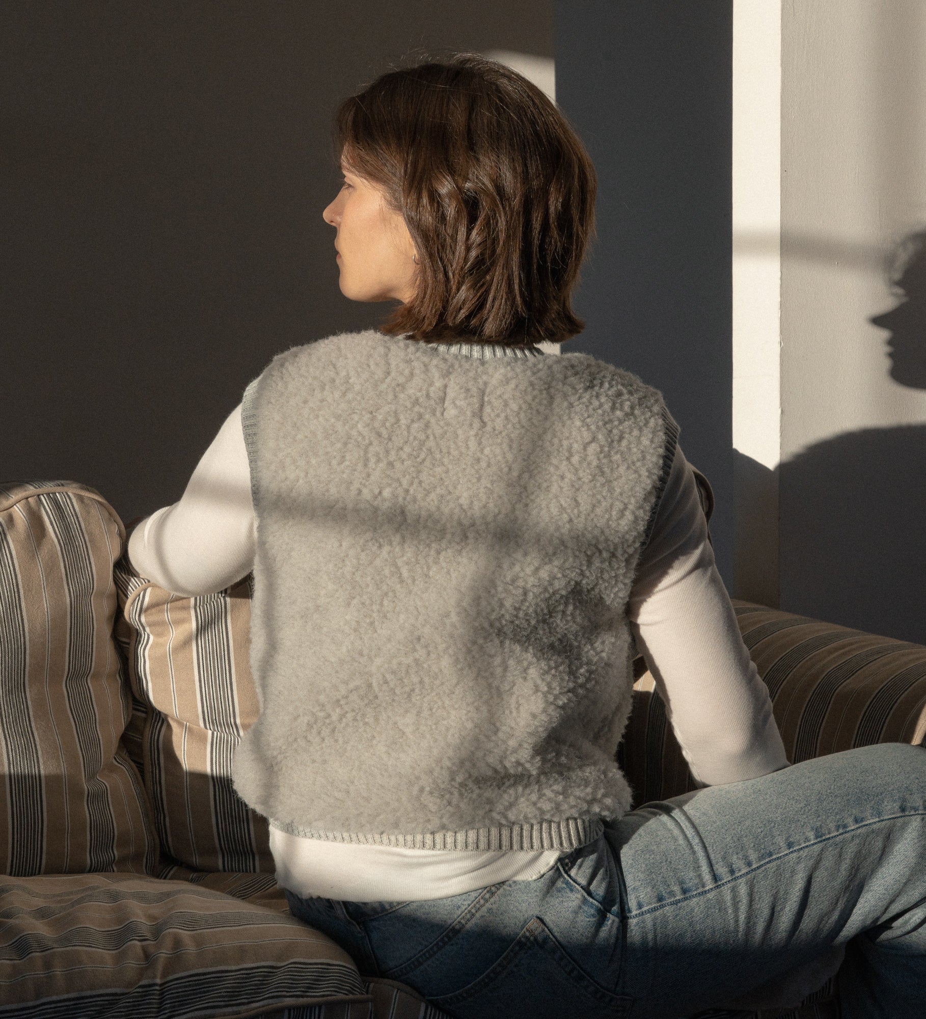 LUNA sleeveless jumper that makes the whole outfit - grey