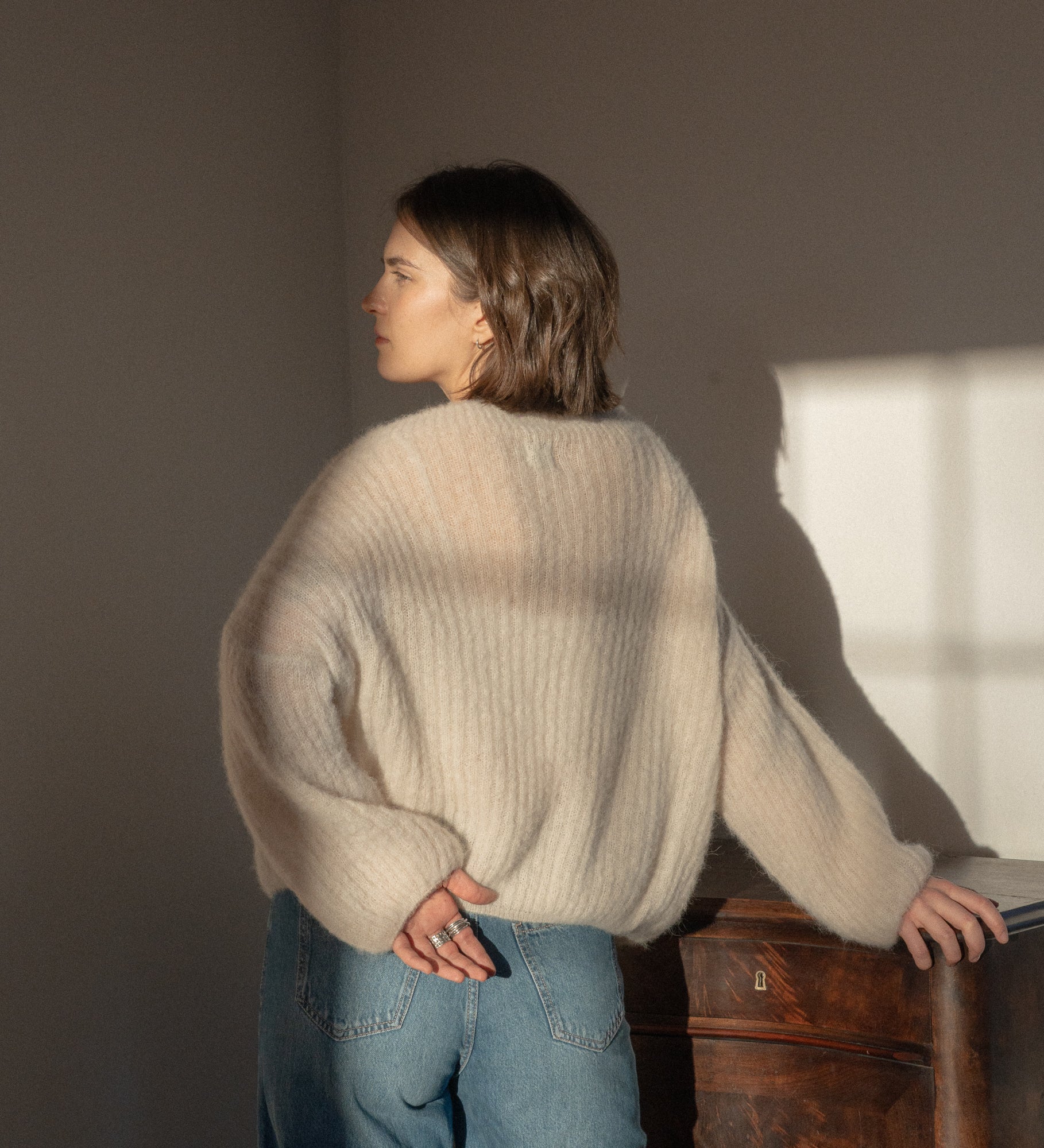 ISOLDE Lekki sweterek z wełny alpaki - beżowy