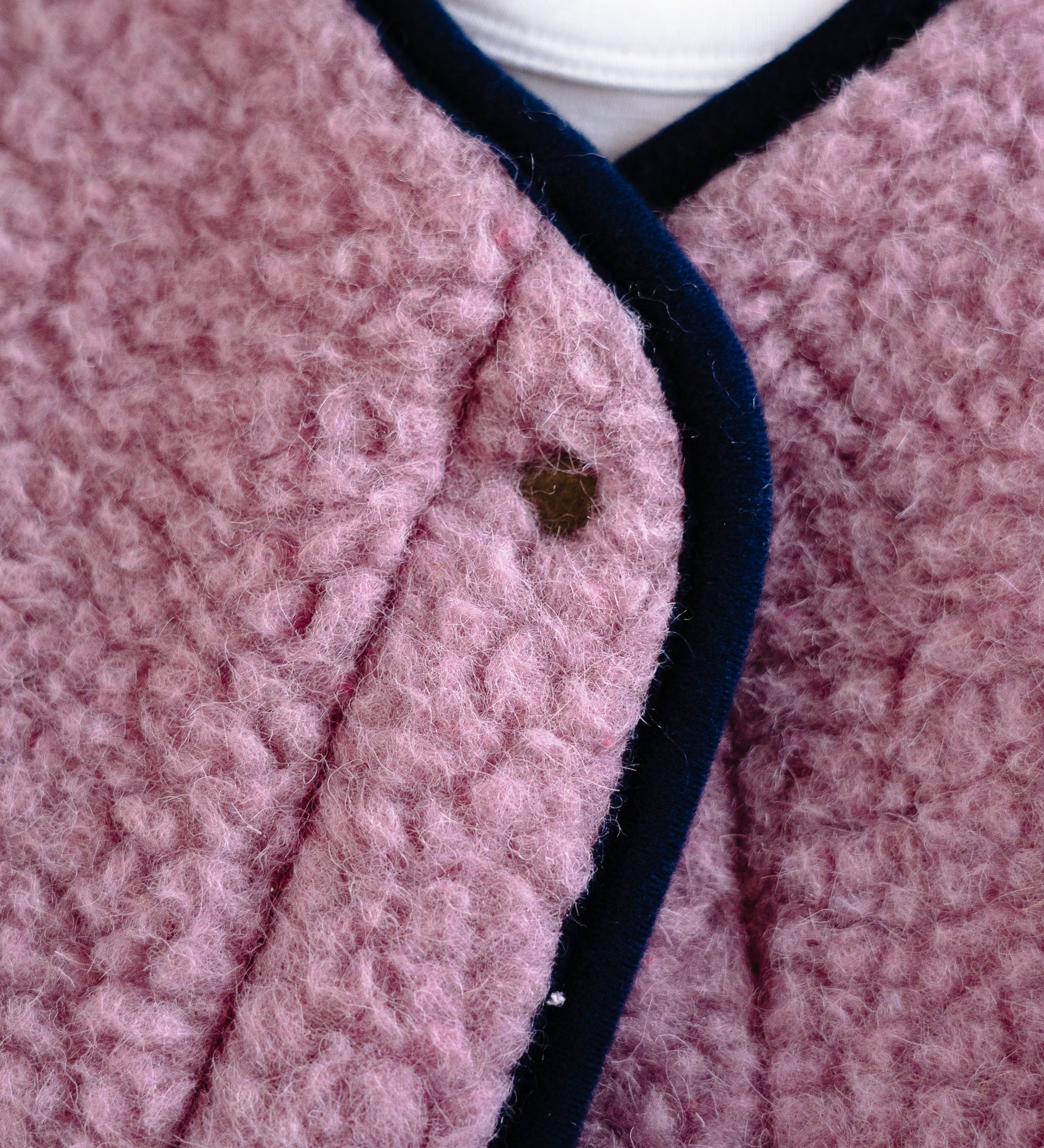 GAJA Zip-up merino wool gilet - dusty rose with navy trim
