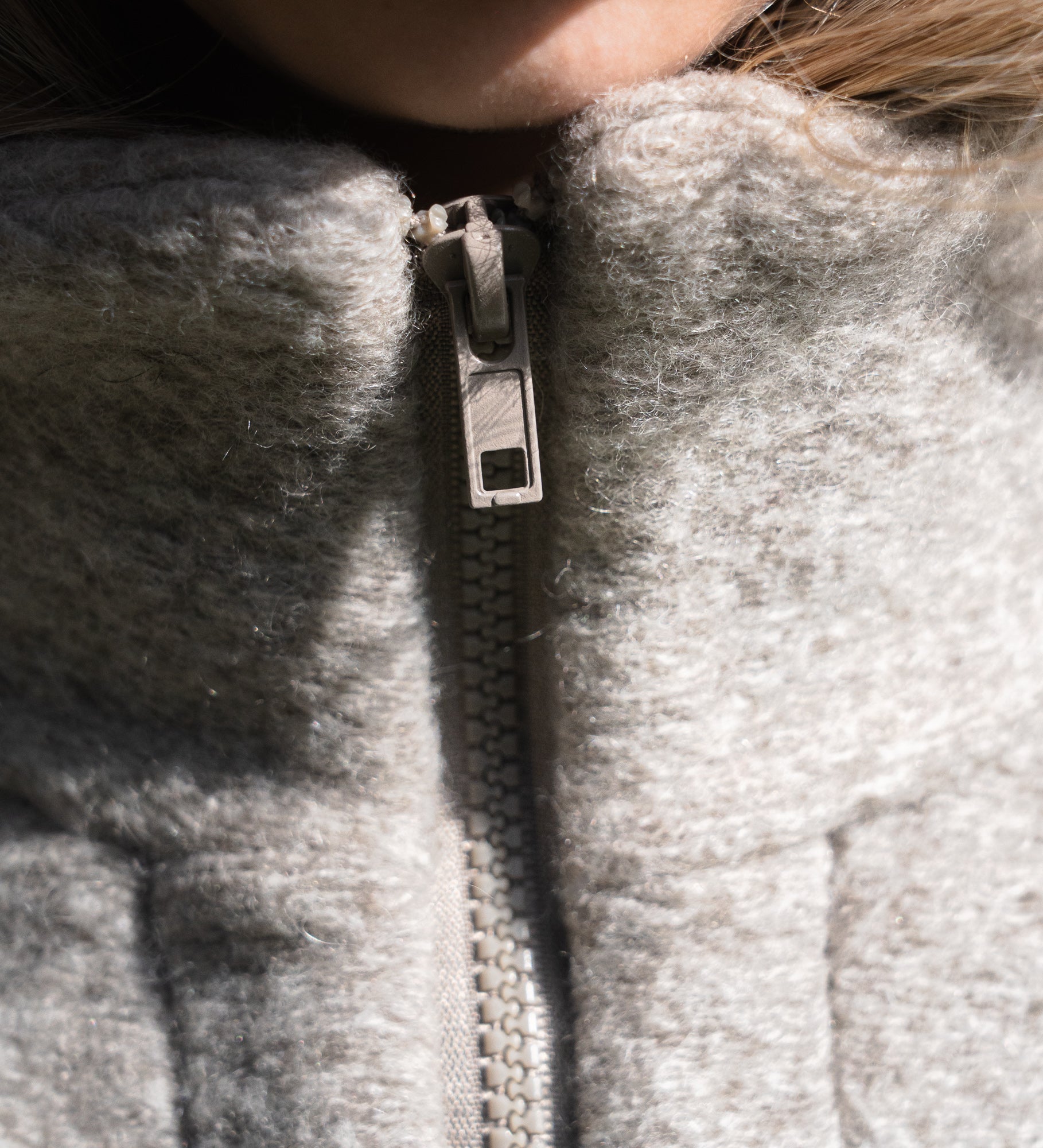 RIVIA Lekka bomberka z wełny merino i bawełny - beżowa