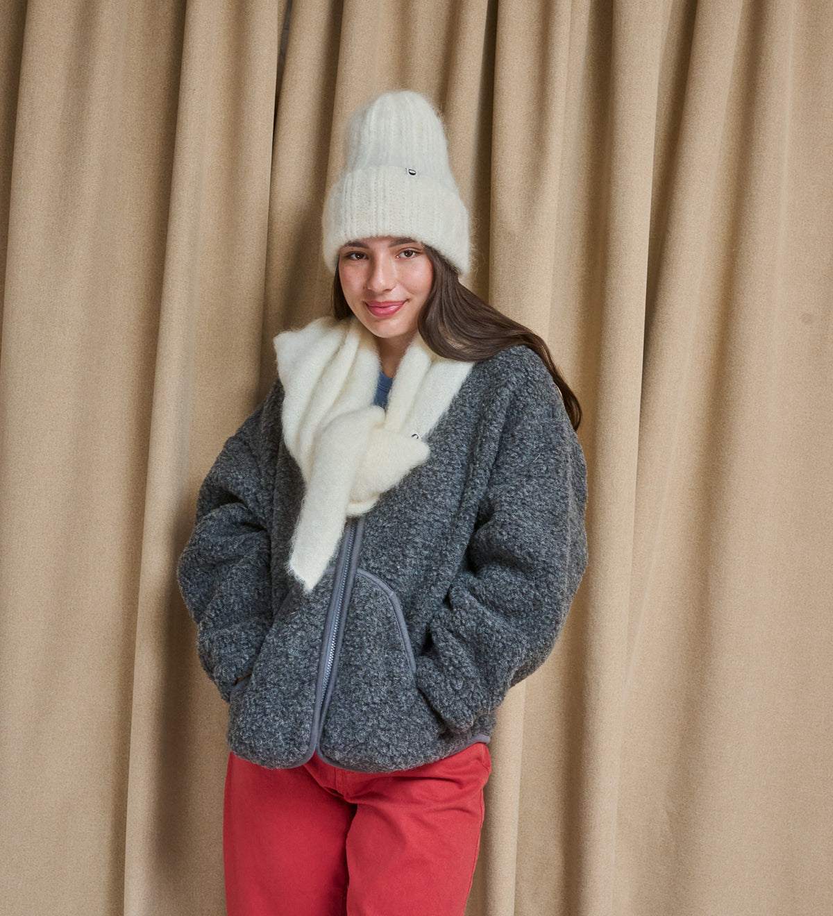SAGA Flauschige und weiche Mütze aus Mohair – Ecru