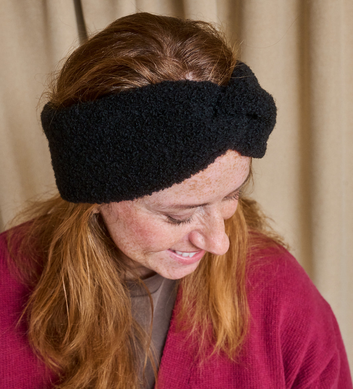 ELLA Stirnband aus Bouclé-Merinowolle – Schwarz