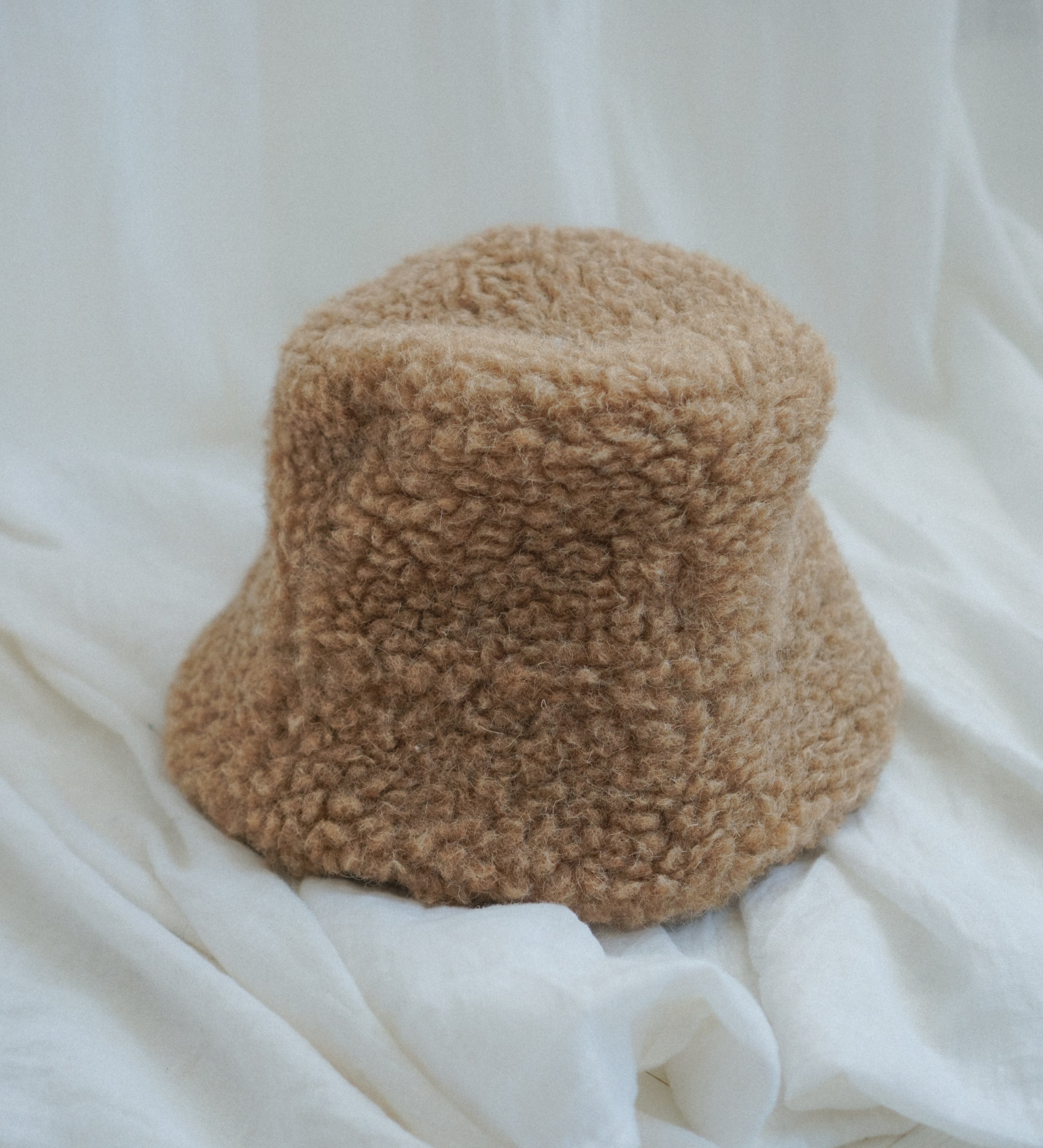 Wełniany bucket hat dębowy z merynosa