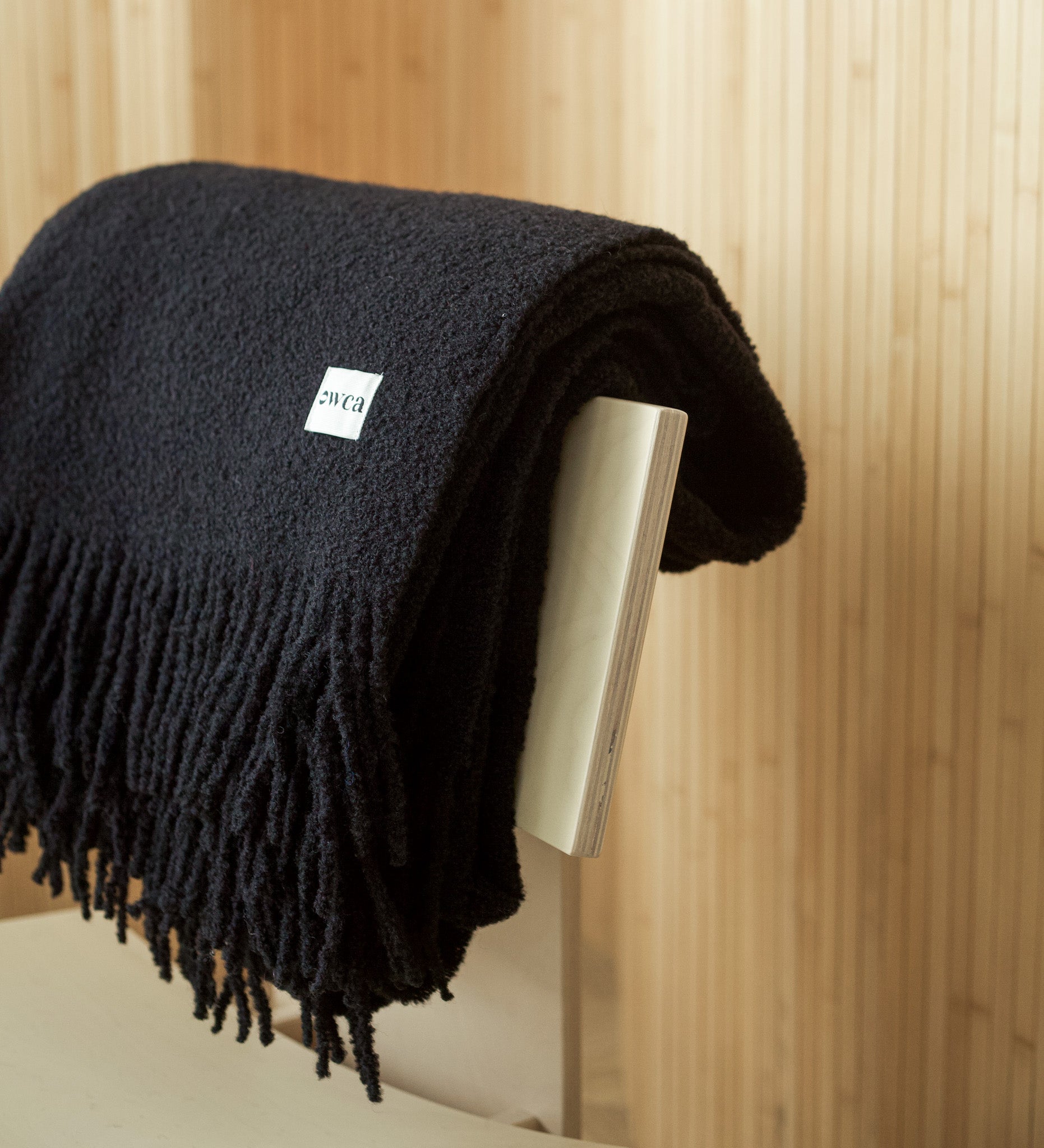 HELIOS Merinodecke mit Fransen Bouclé - Lindgrün