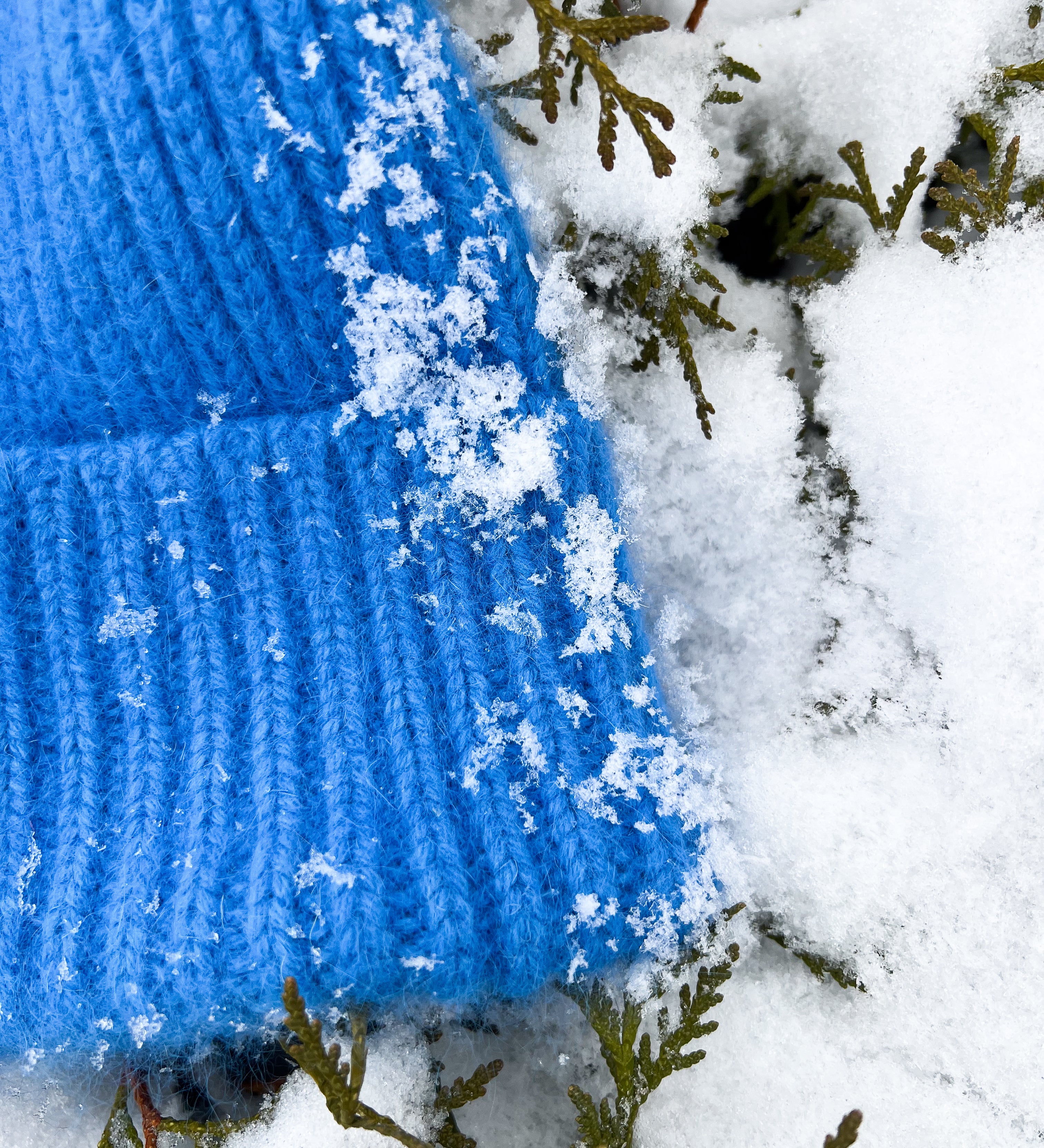 NORA Miękka czapka z angorą - niebieska