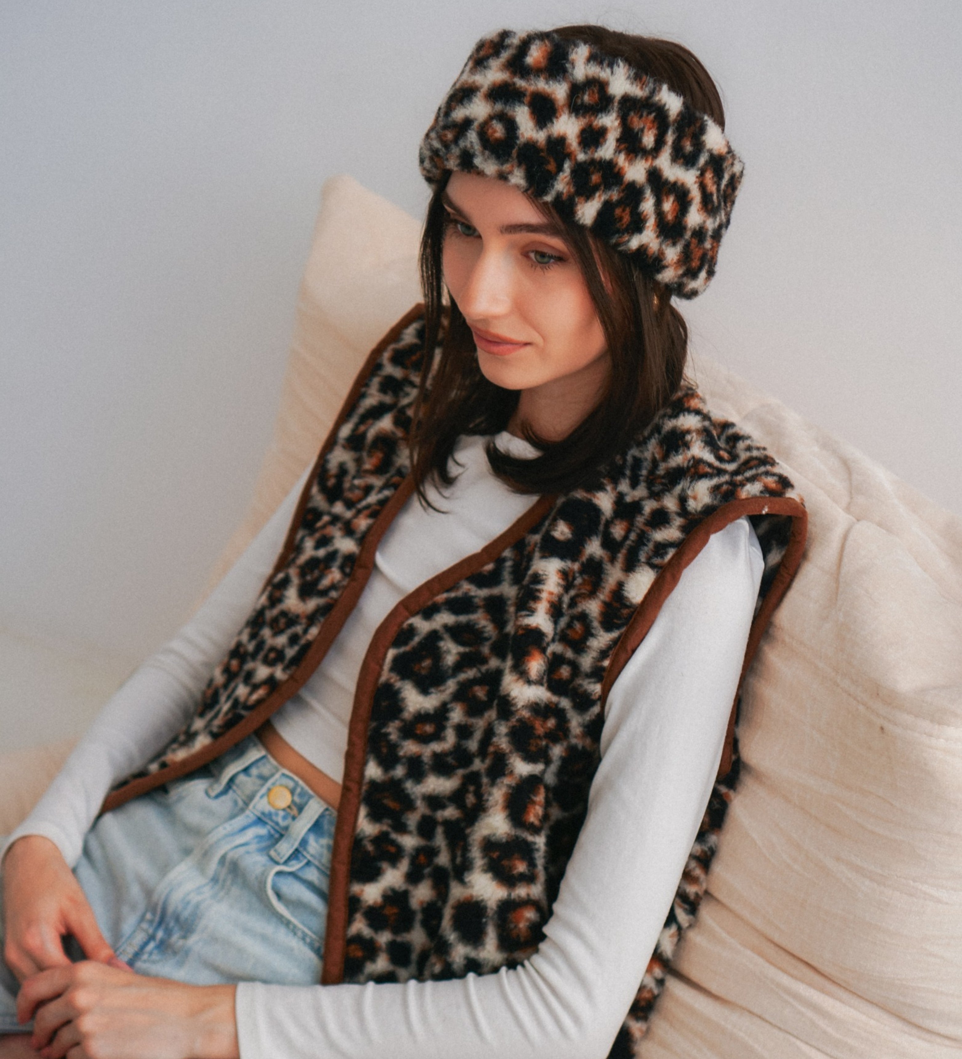 Kamizelka z wełny merino w panterkę