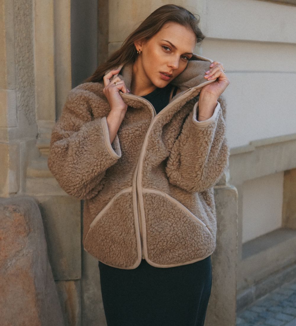 Wełniana kurtka bluza z kapturem dębowa