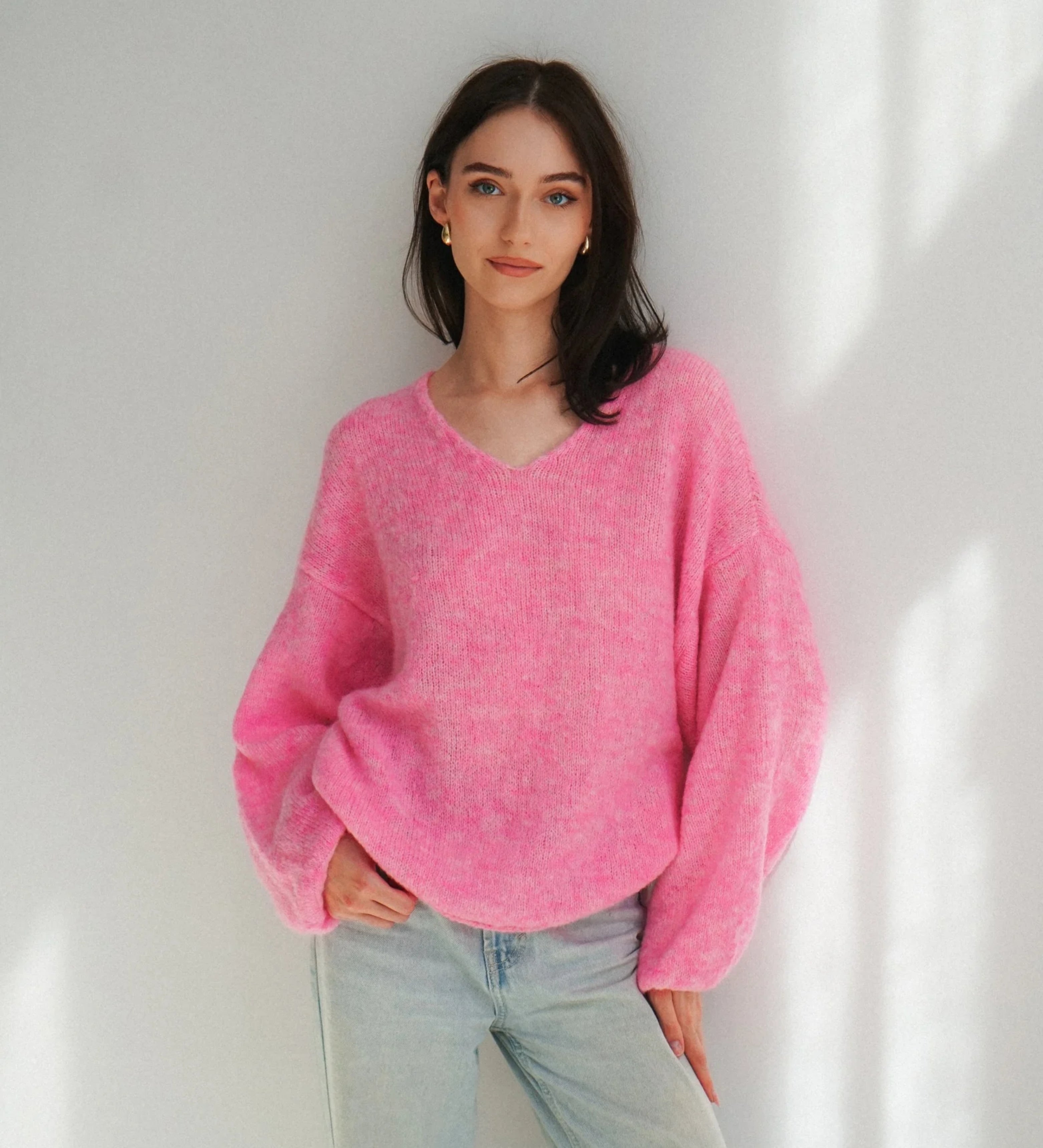 Lekki sweter z wełną i moherem różowy