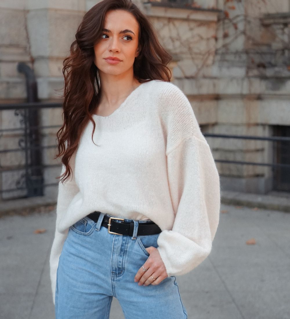 Bladoróżowy sweter z domieszką moheru i wełny