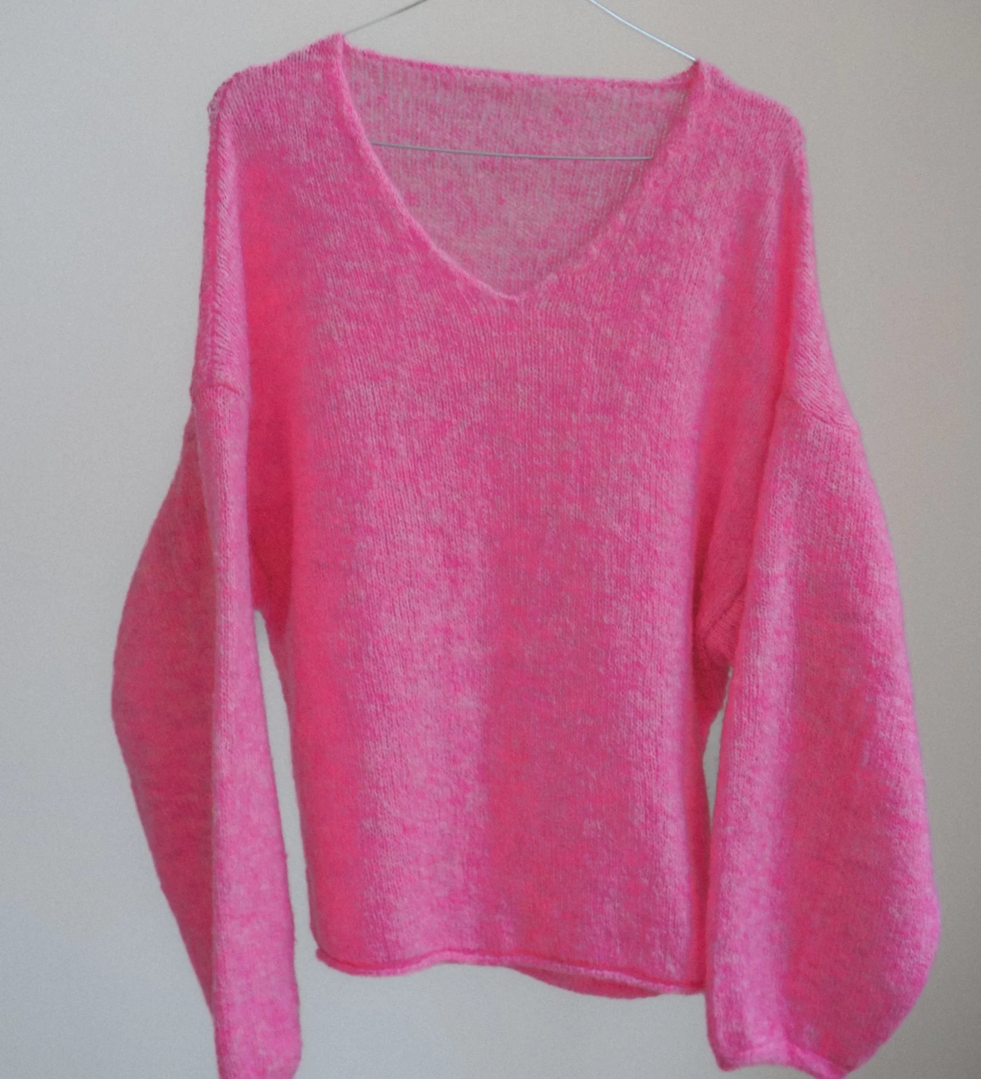 Sweter lekki z wełną i moherem różowy