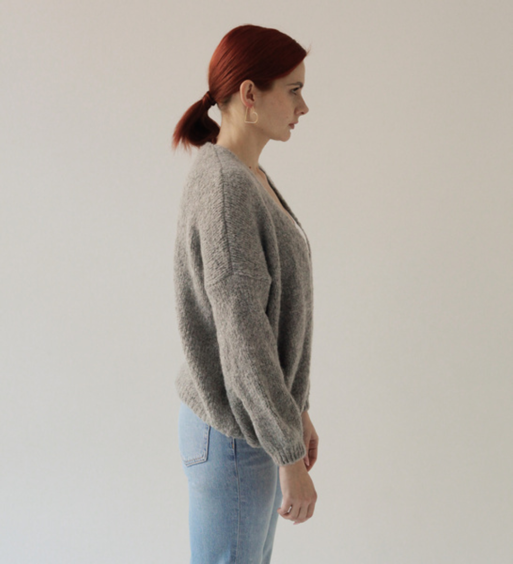Damski sweter z wełny i moheru szary