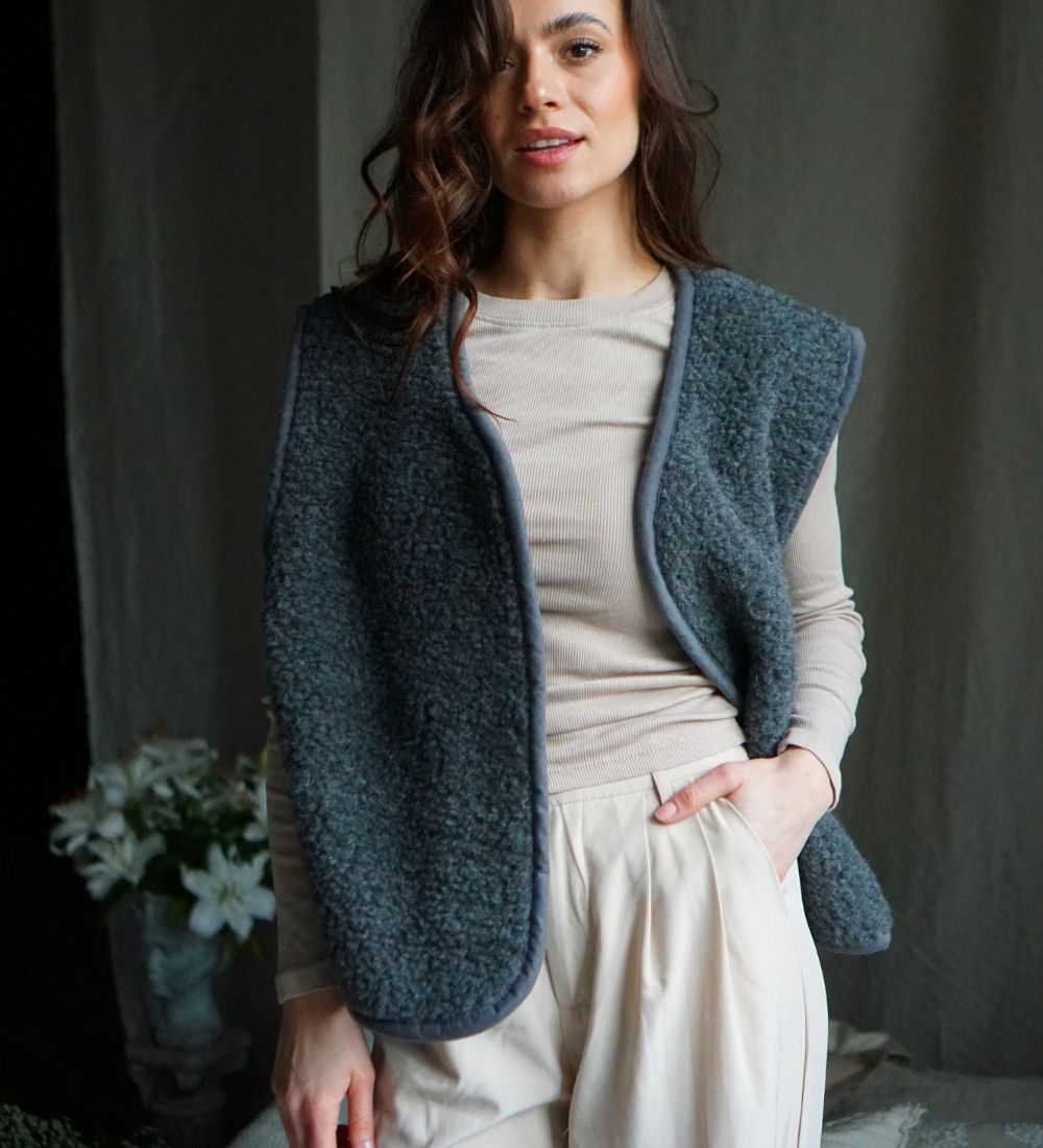 Miękka kamizelka z wełny merino grafitowa