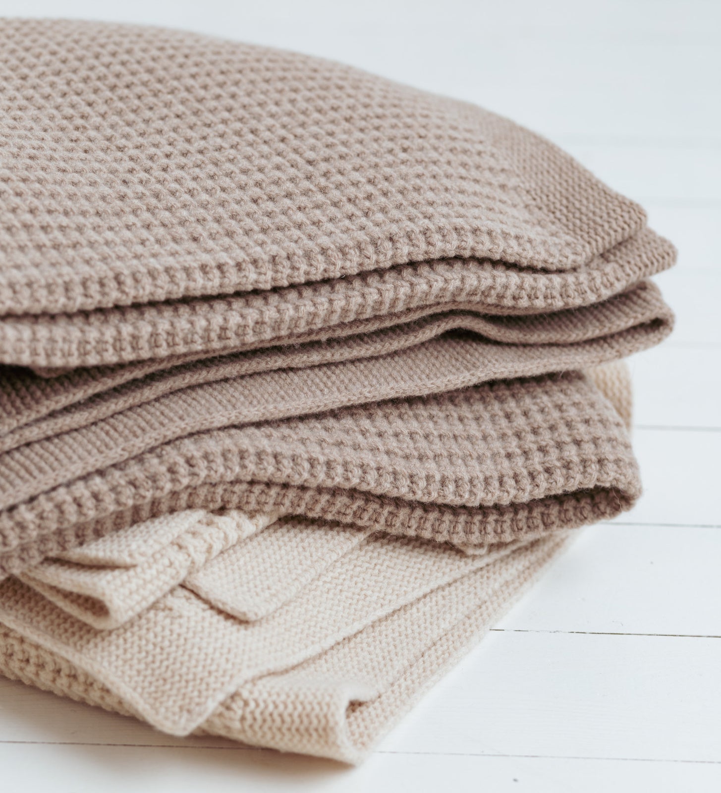 REA Koc z merynosa dziany wzór wafel - kremowy