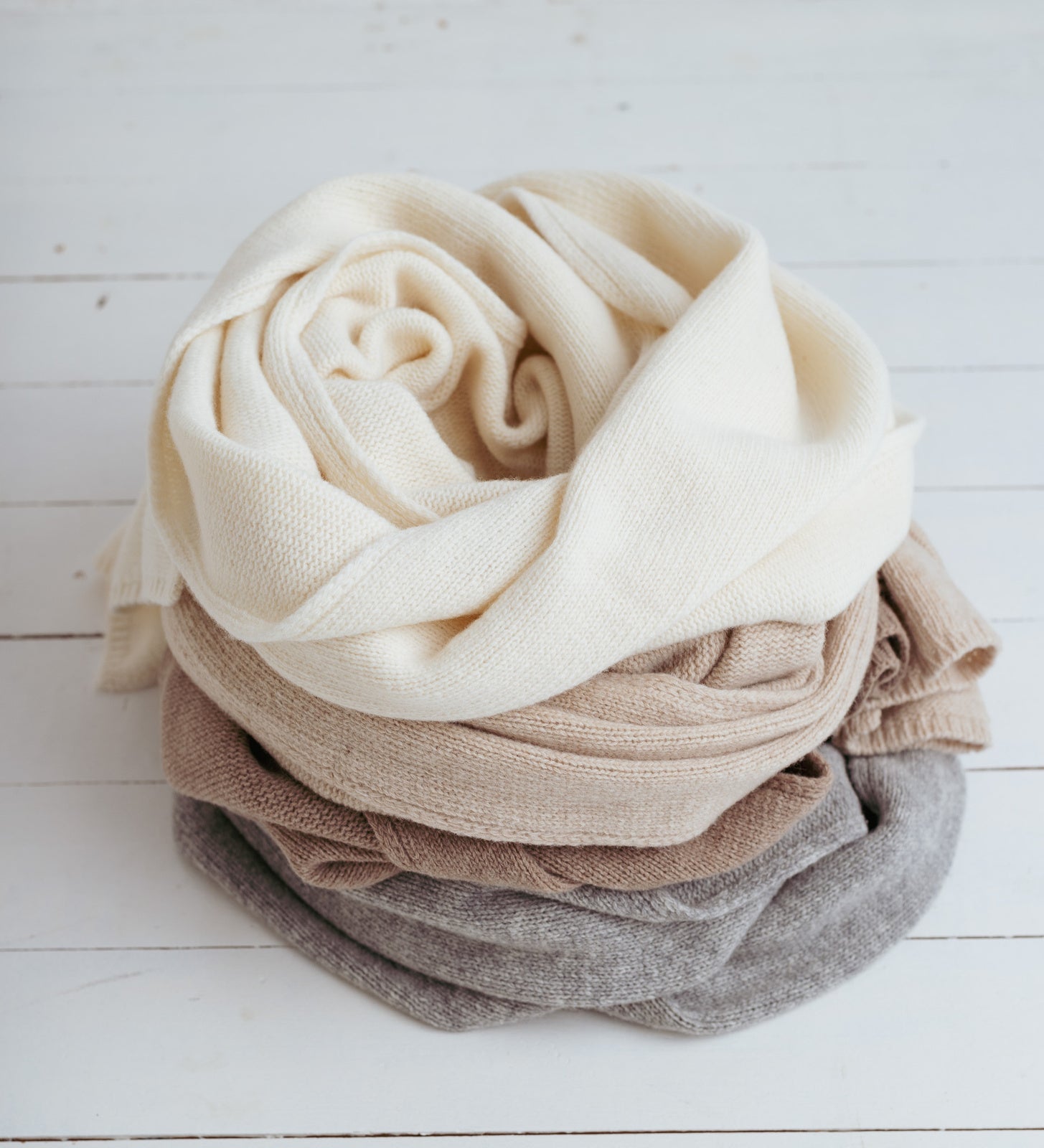 FREYA Szal dziany z wełny merynosa - beżowy