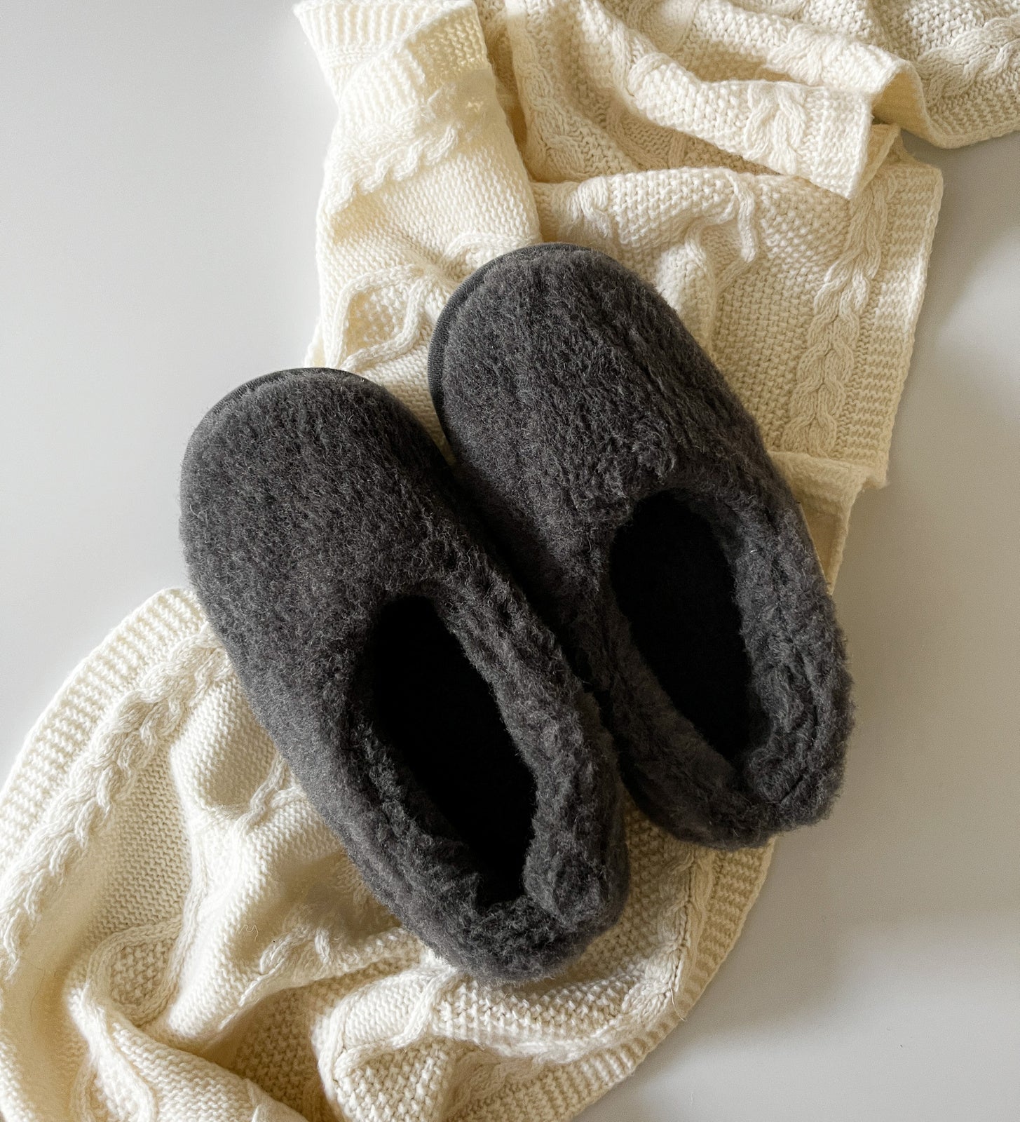 NATALIA Bambosze wełniane z alpaką - grafitowe