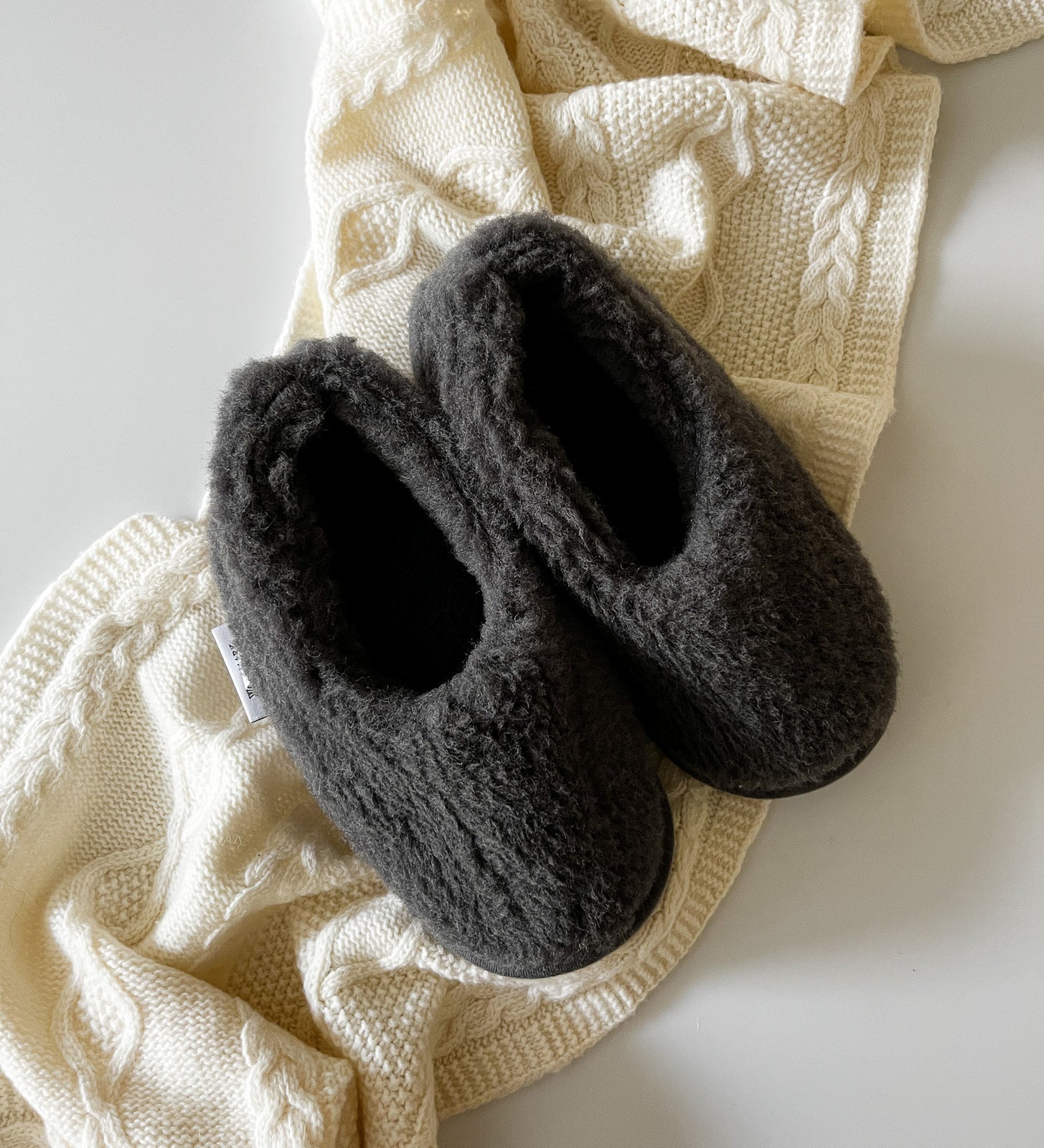 NATALIA Bambosze wełniane z alpaką - grafitowe