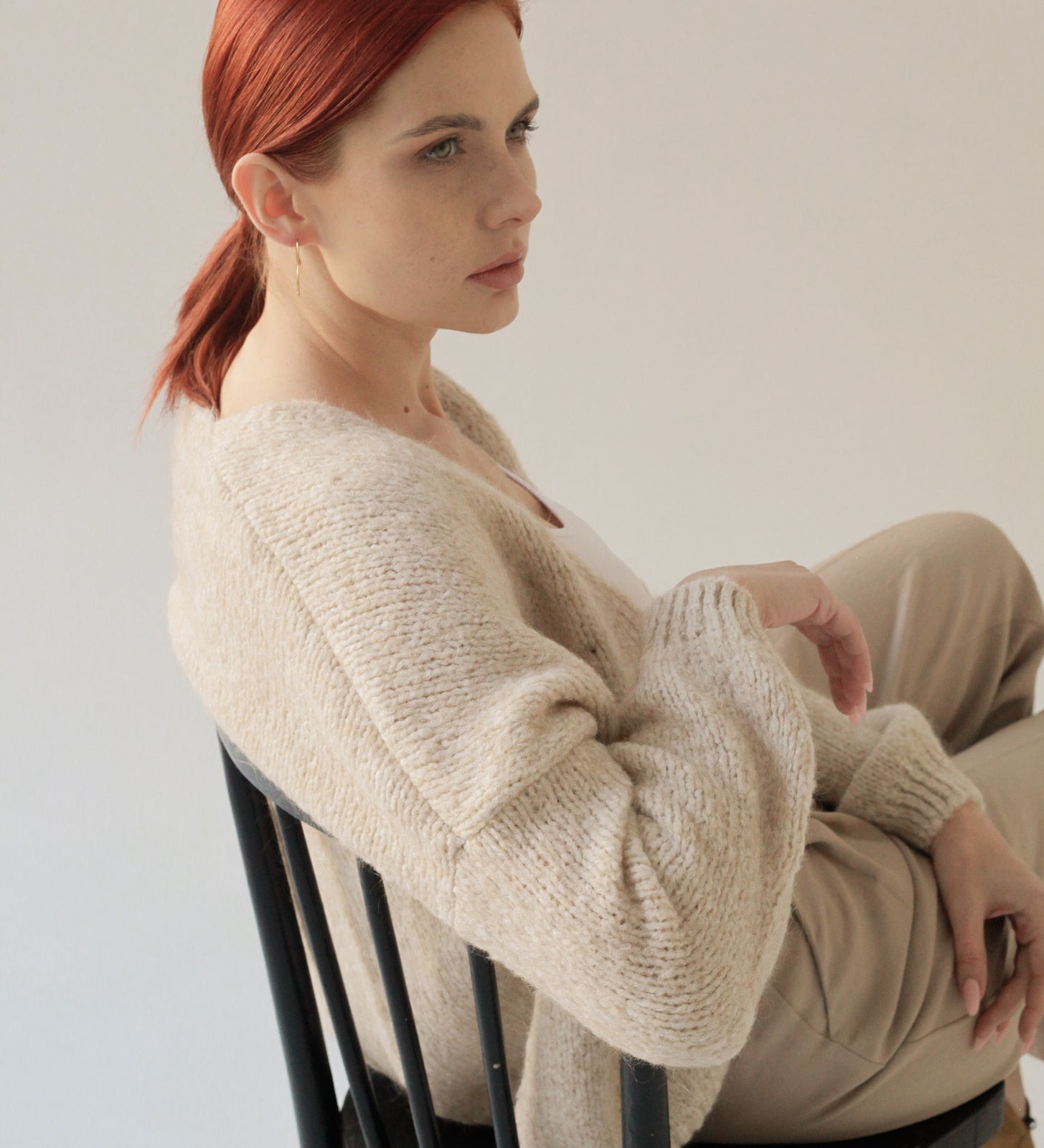 ASTRID Wełniany sweter damski z wełny i moheru - beżowy