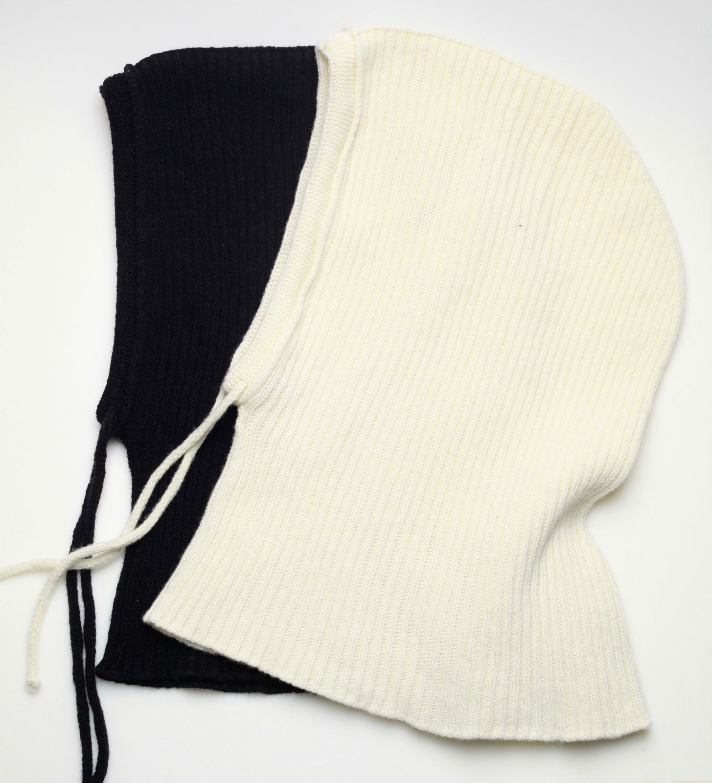 LIDIA Kominiarka z merynosa - czarna