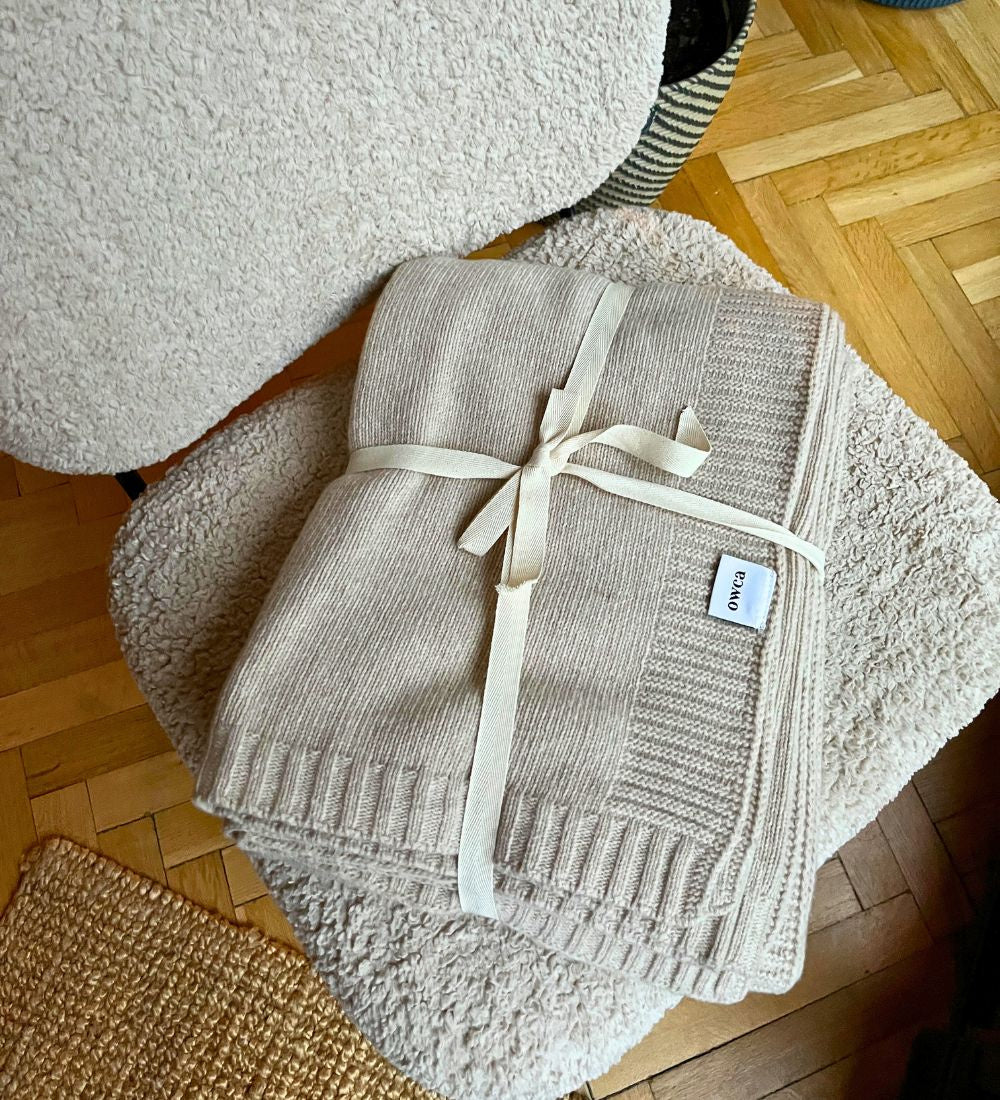 DEMETER Koc z merynosa dziany klasyczny - beżowy