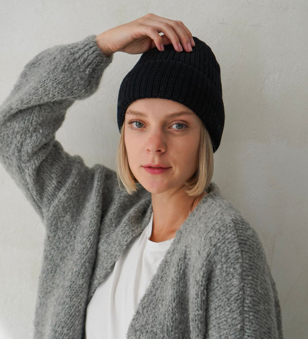 FELA Czapka merino typu beanie - czarna