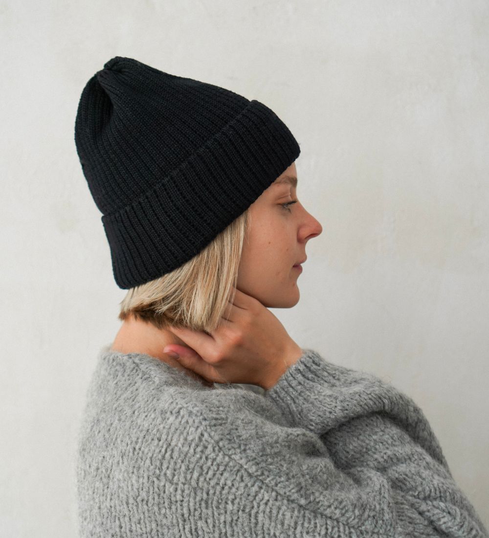 FELA Czapka merino typu beanie - czarna