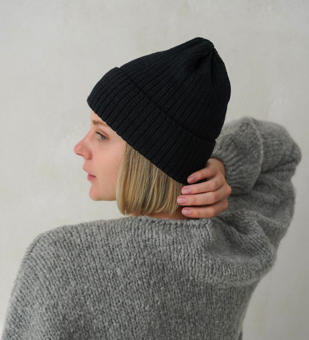 FELA Czapka merino typu beanie - czarna