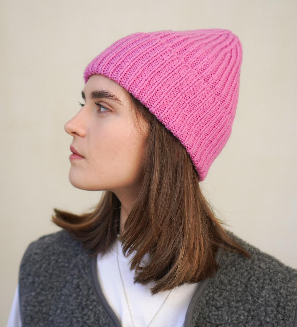 VIND - Ciepła czapka z wełny merino - palony róż