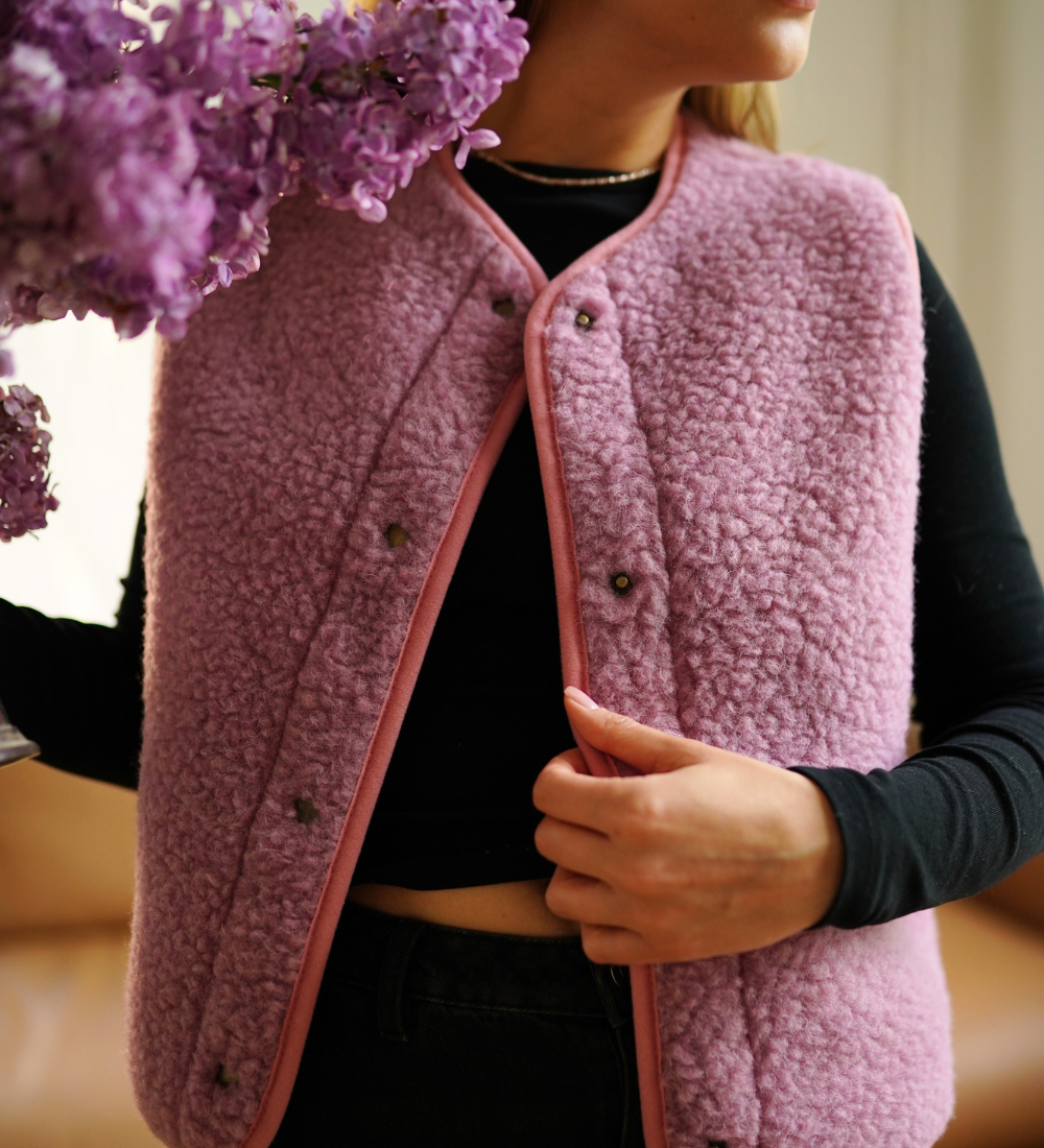 GAJA Zip-up merino wool gilet - dusty rose with pink trim