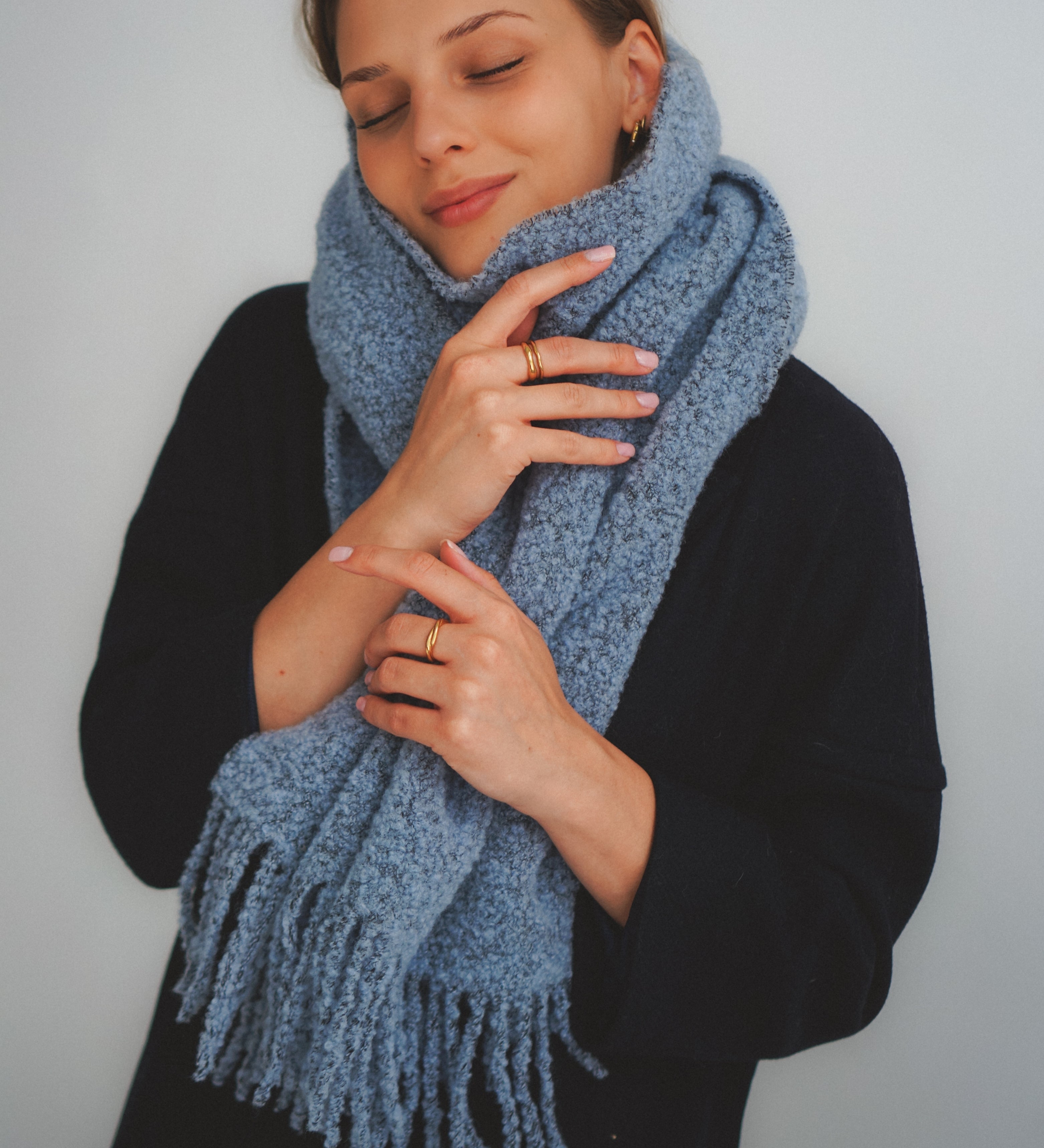 LEAH Szal merino boucle - błękitny