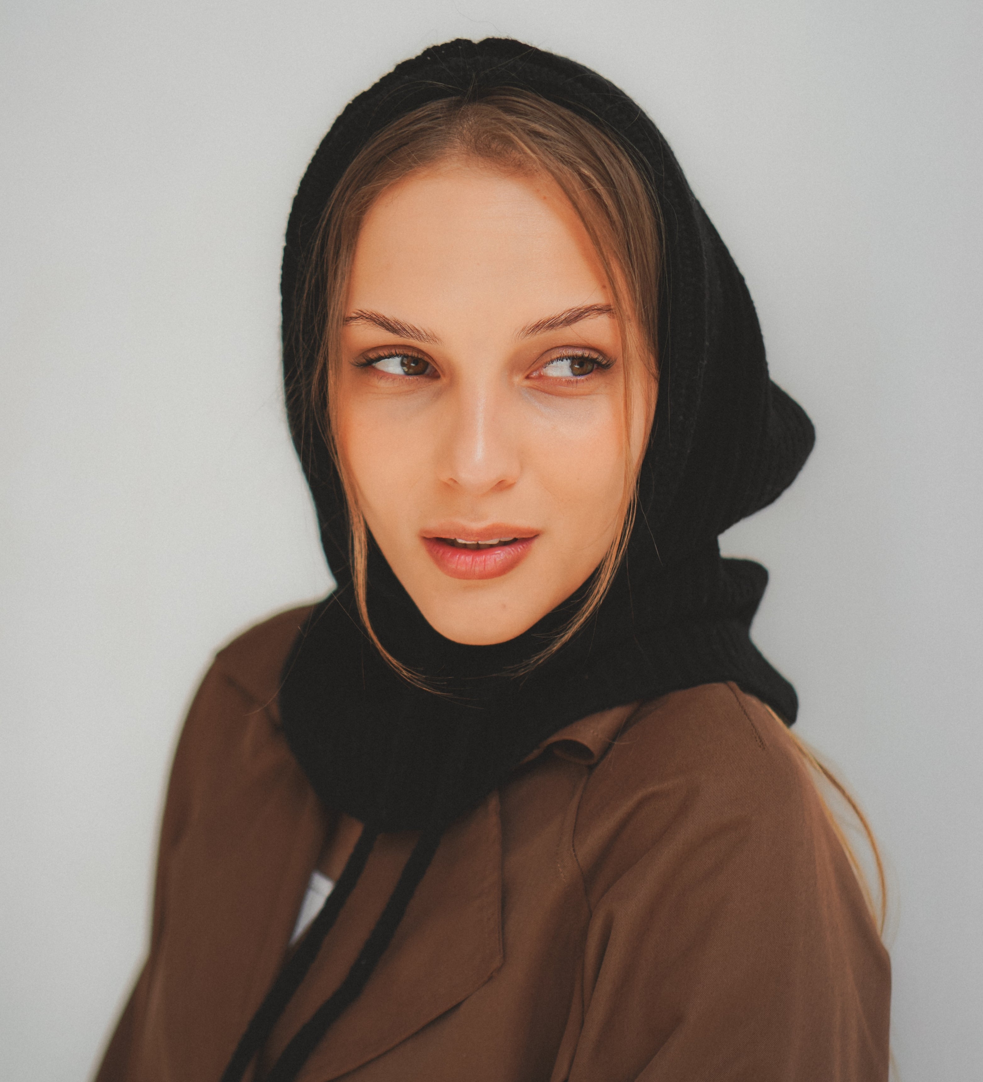 LIDIA Kominiarka z merynosa - czarna