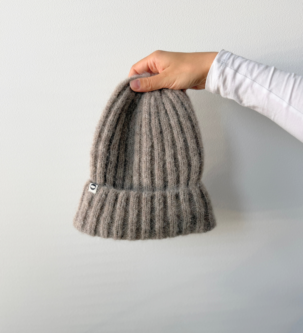 SNUGG Czapka with alpaca wool - beige