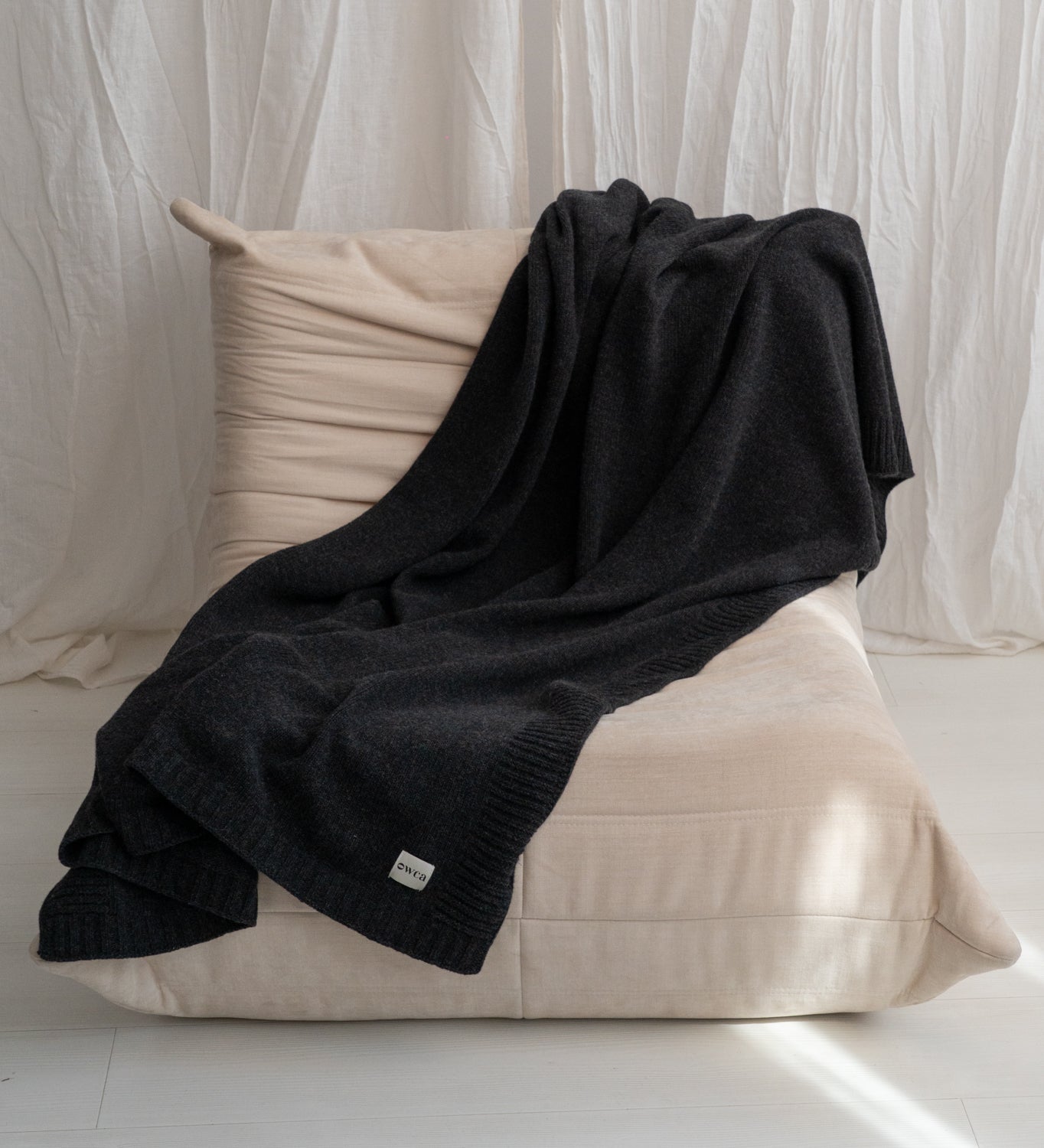 DEMETER Koc z merynosa dziany klasyczny - grafitowy