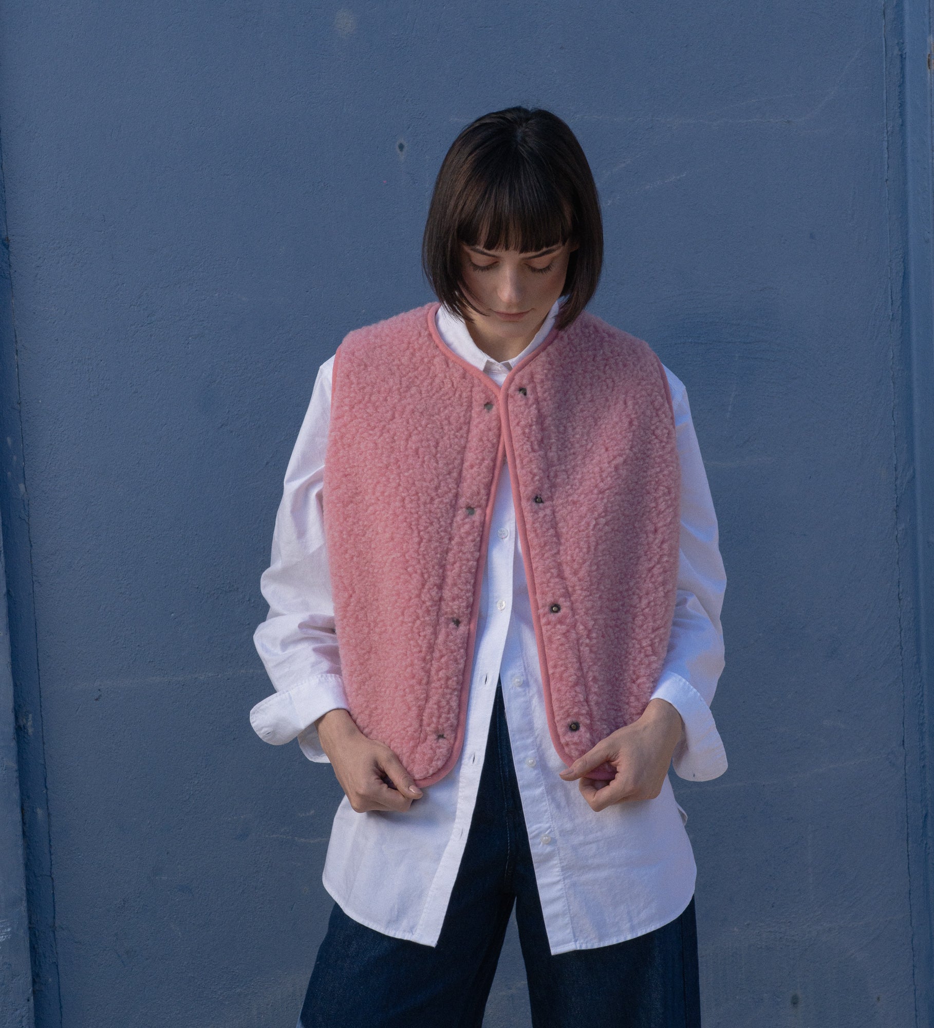 GAJA Zapinana kamizelka z wełny merino - różana